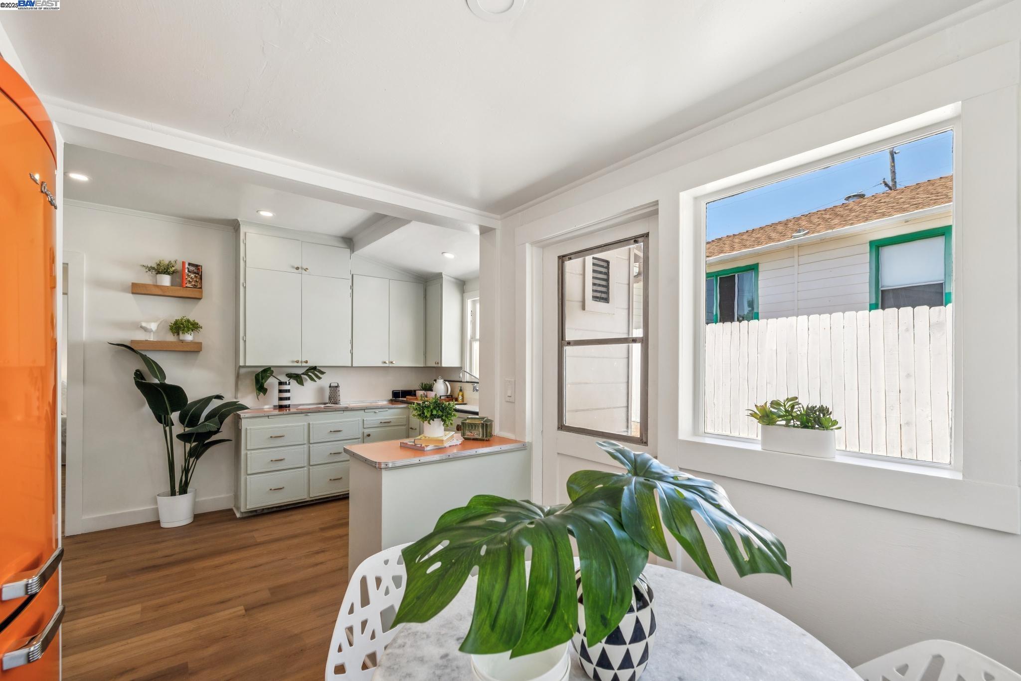 Detail Gallery Image 18 of 39 For 4712 Tompkins Avenue, Oakland,  CA 94619 - 2 Beds | 1 Baths