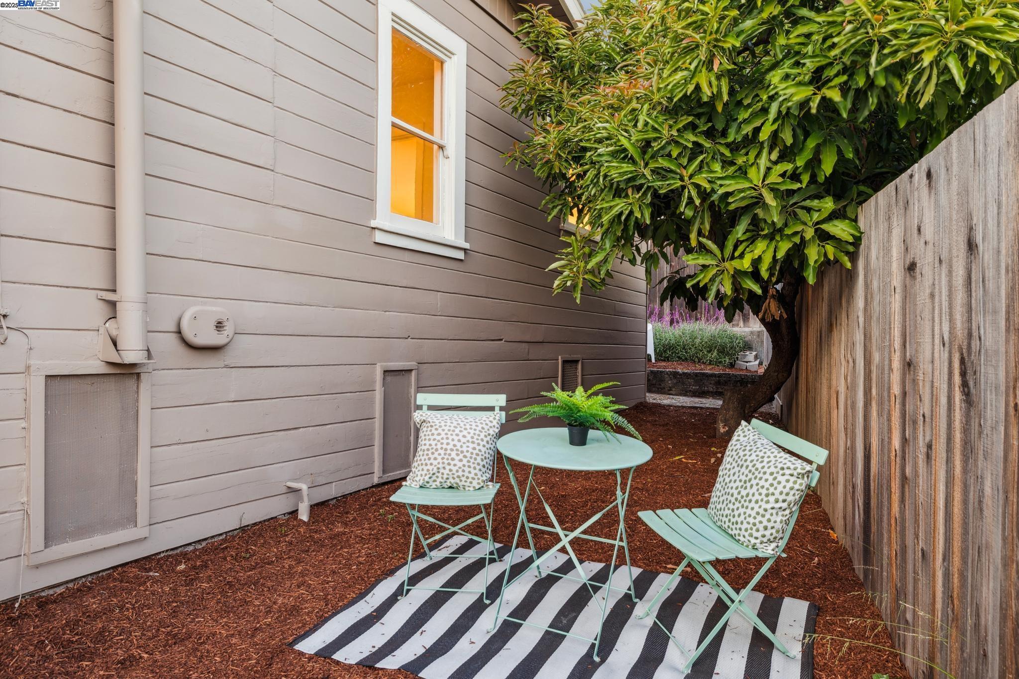 Detail Gallery Image 35 of 39 For 4712 Tompkins Avenue, Oakland,  CA 94619 - 2 Beds | 1 Baths