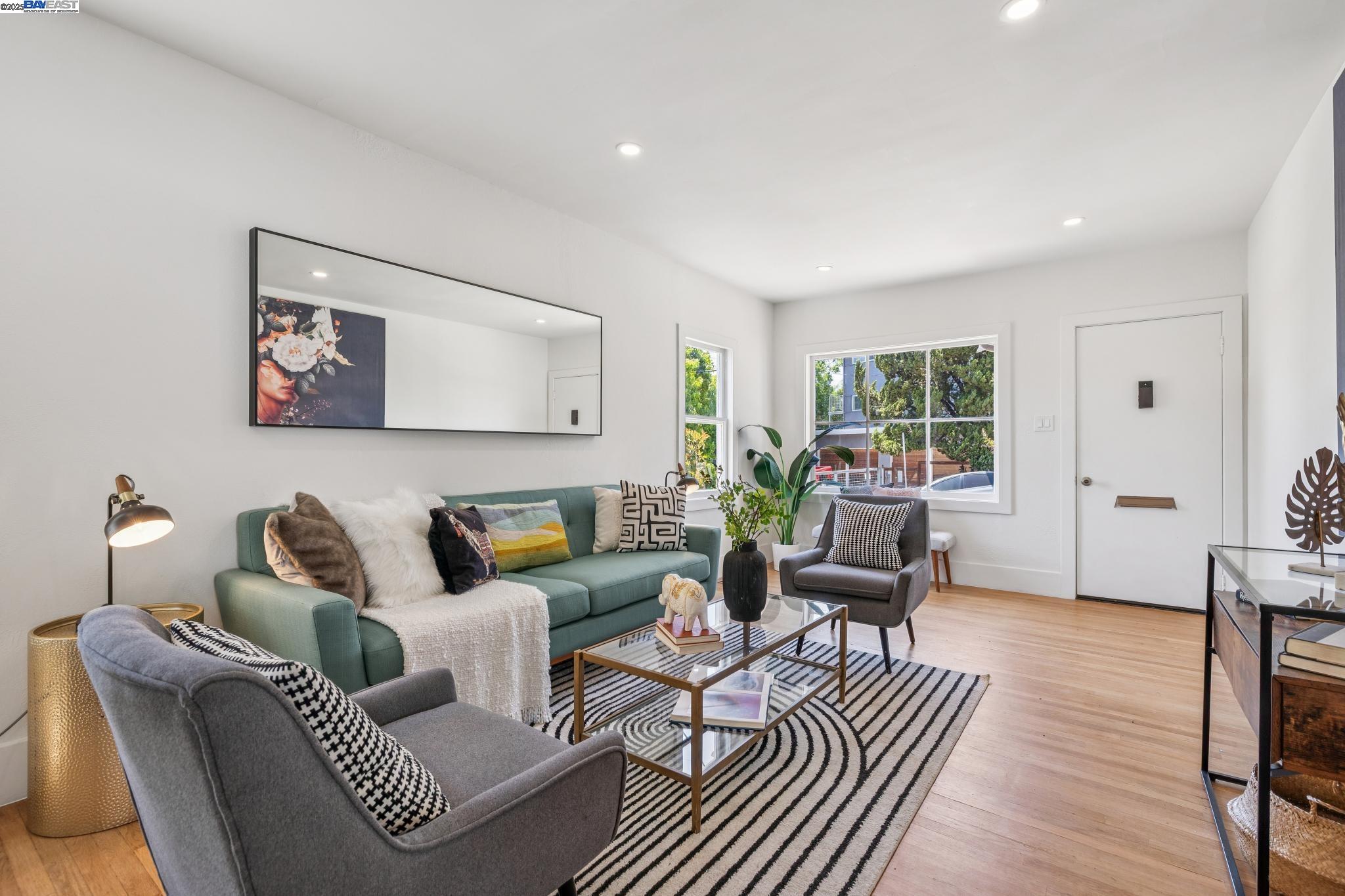 Detail Gallery Image 6 of 39 For 4712 Tompkins Avenue, Oakland,  CA 94619 - 2 Beds | 1 Baths