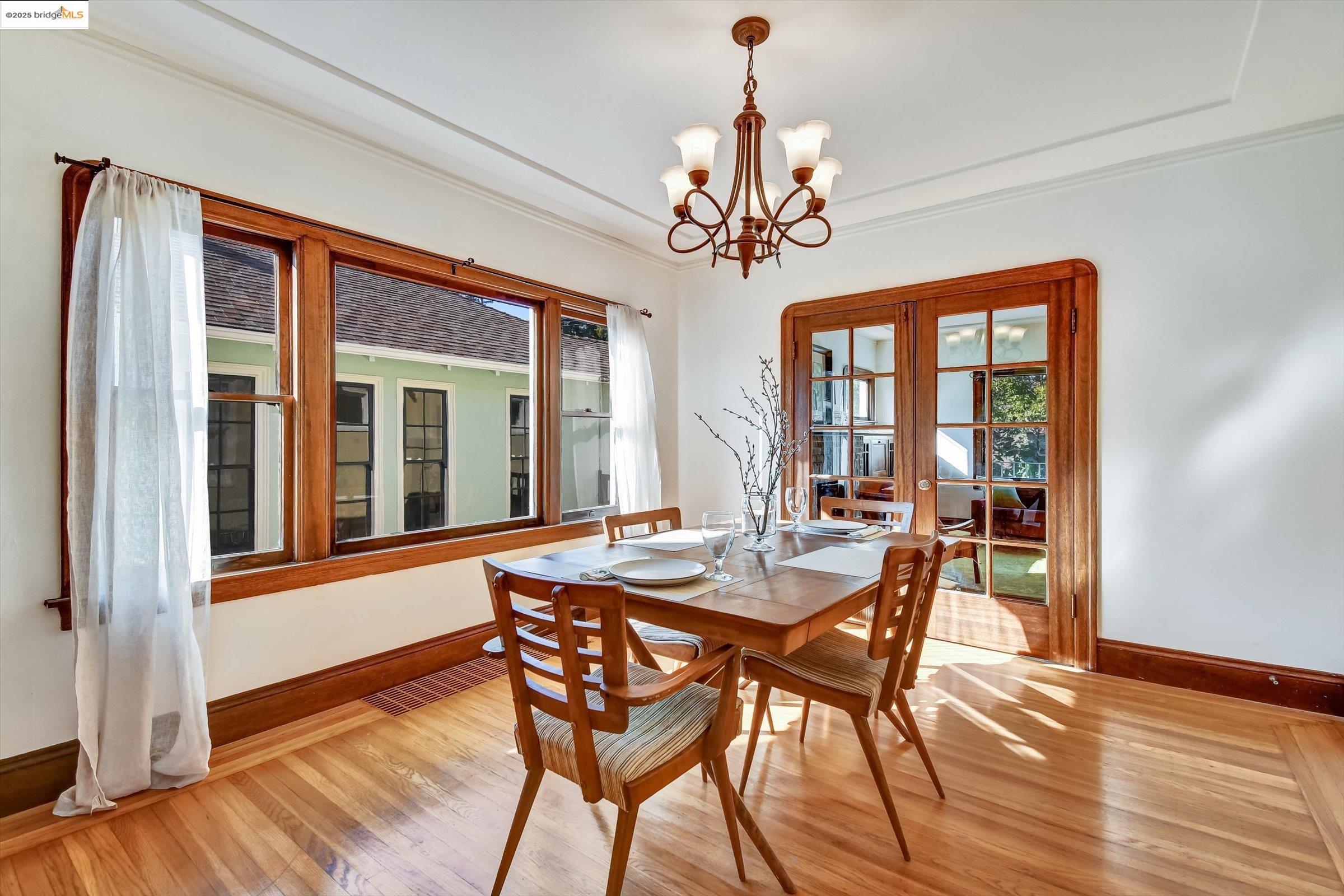 Detail Gallery Image 14 of 36 For 5459 Brookdale Ave., Oakland,  CA 94619 - 2 Beds | 1 Baths