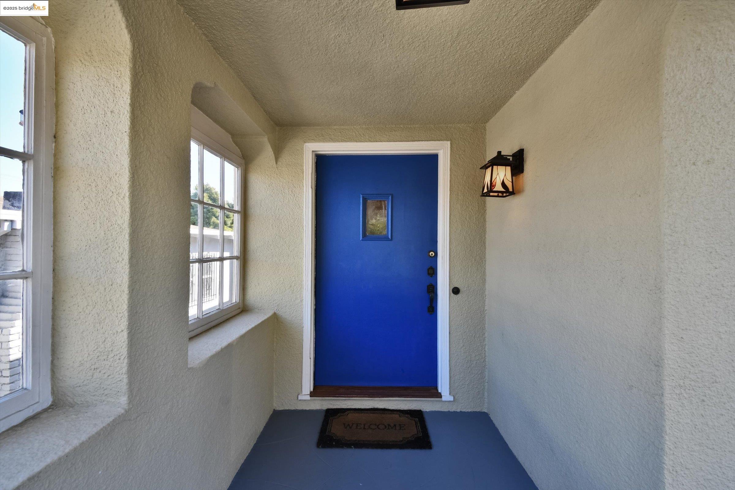 Detail Gallery Image 4 of 36 For 5459 Brookdale Ave., Oakland,  CA 94619 - 2 Beds | 1 Baths