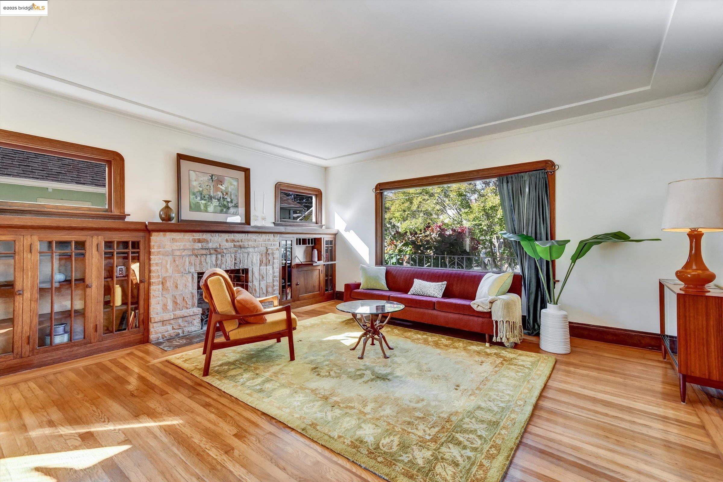 Detail Gallery Image 6 of 36 For 5459 Brookdale Ave., Oakland,  CA 94619 - 2 Beds | 1 Baths