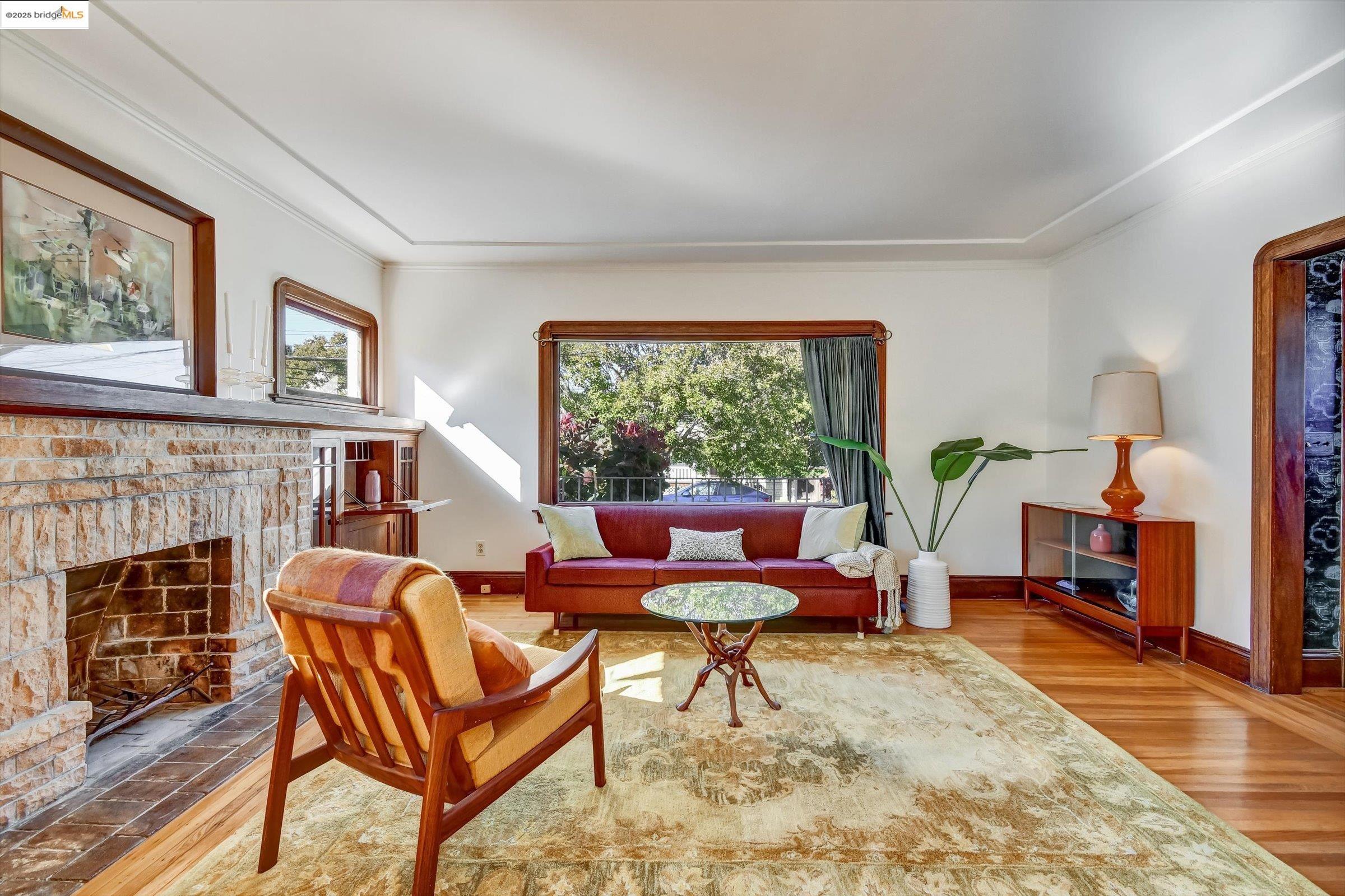 Detail Gallery Image 7 of 36 For 5459 Brookdale Ave., Oakland,  CA 94619 - 2 Beds | 1 Baths