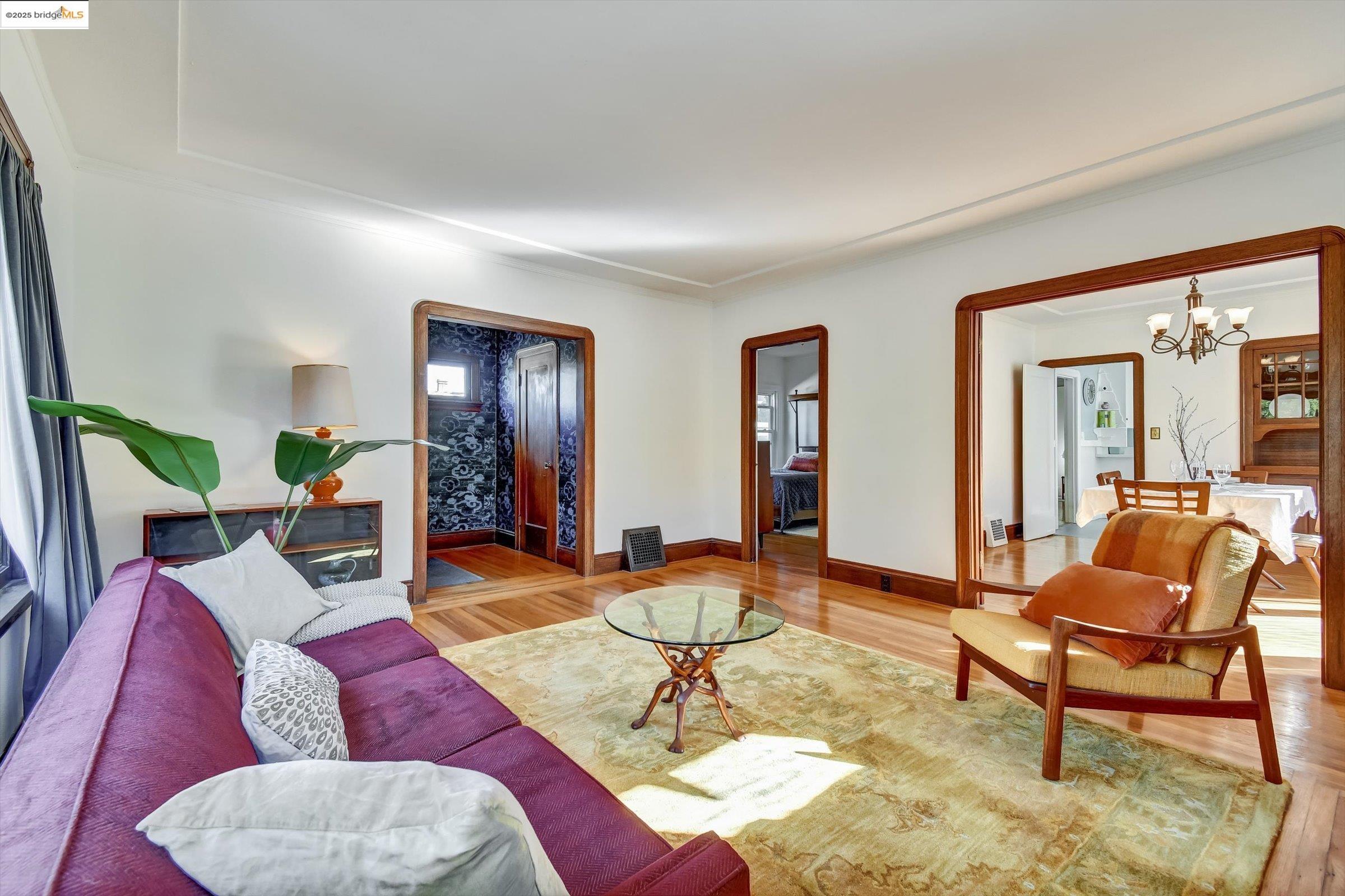 Detail Gallery Image 10 of 36 For 5459 Brookdale Ave., Oakland,  CA 94619 - 2 Beds | 1 Baths