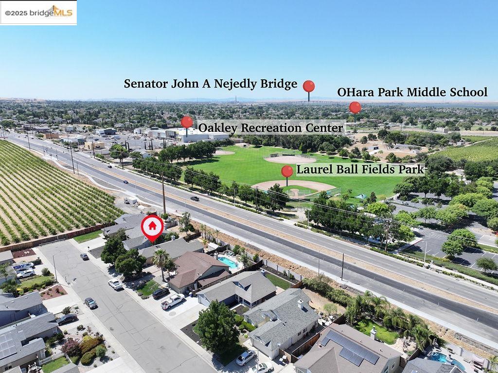 Detail Gallery Image 4 of 23 For 668 Miller Dr, Oakley,  CA 94561 - 3 Beds | 2 Baths
