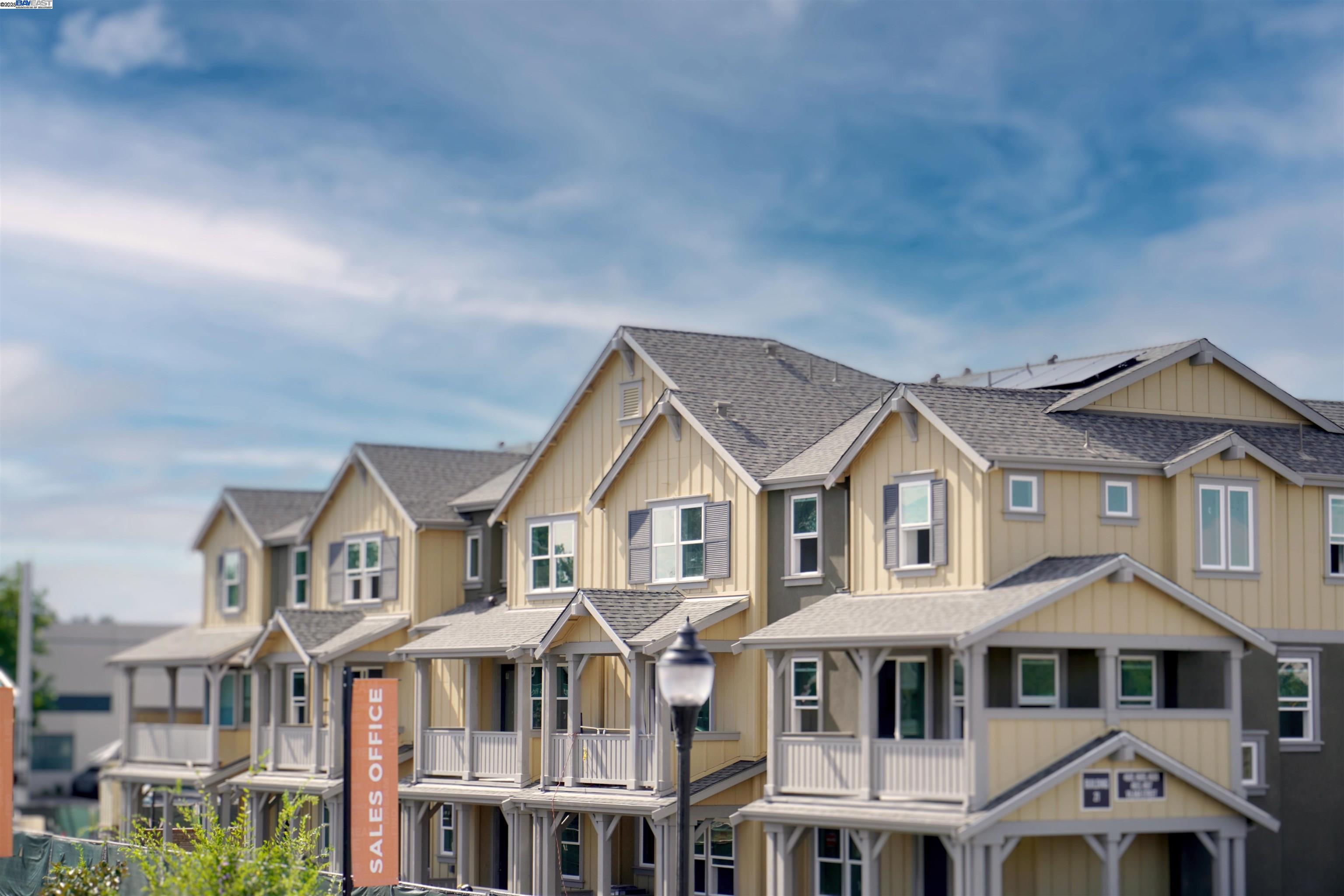 Detail Gallery Image 7 of 7 For 4715 Marengo Common, Livermore,  CA 94551 - 3 Beds | 3/1 Baths
