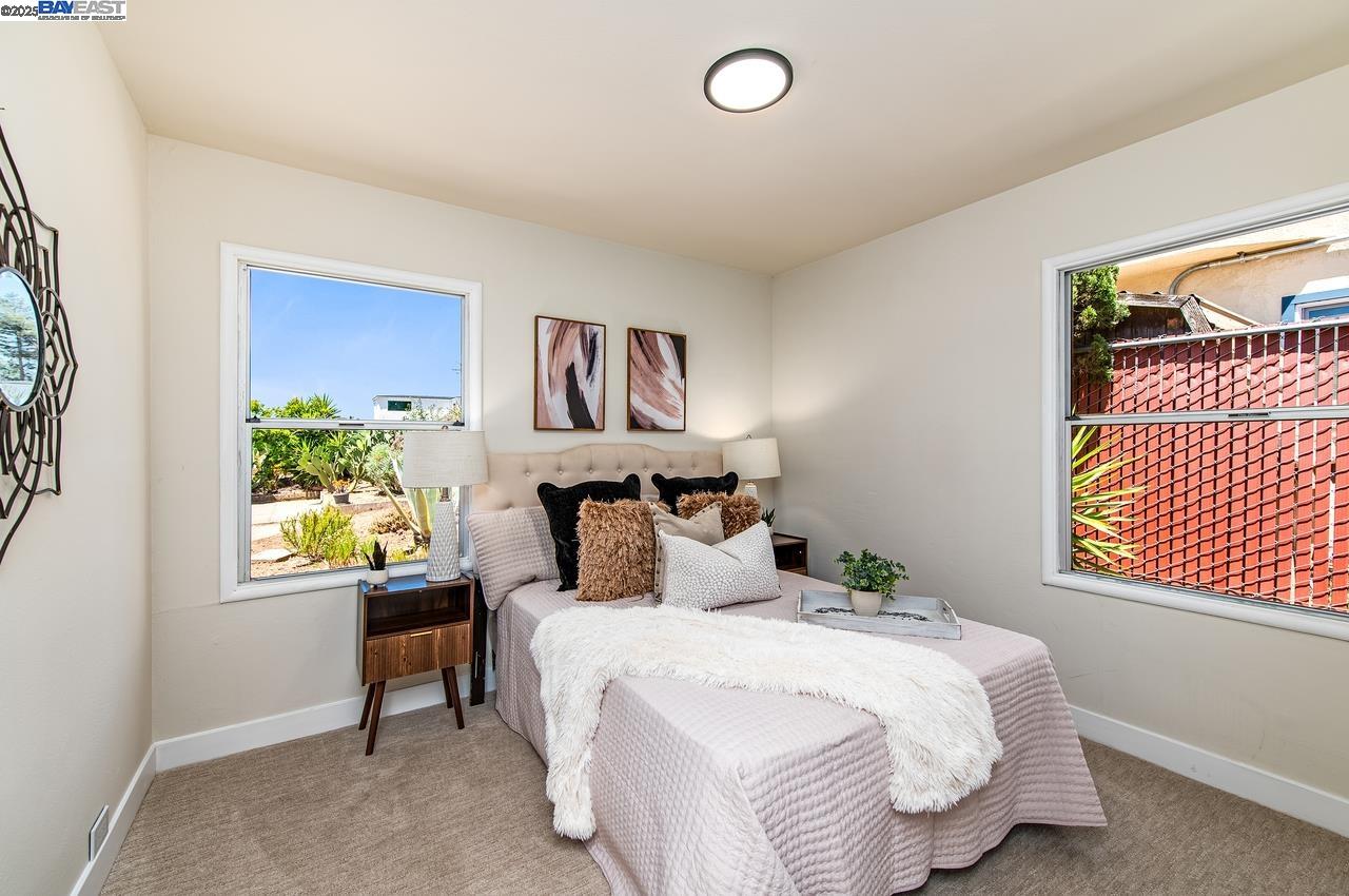 Detail Gallery Image 15 of 34 For 17673 Dorson Ln, Castro Valley,  CA 94546 - 3 Beds | 1 Baths