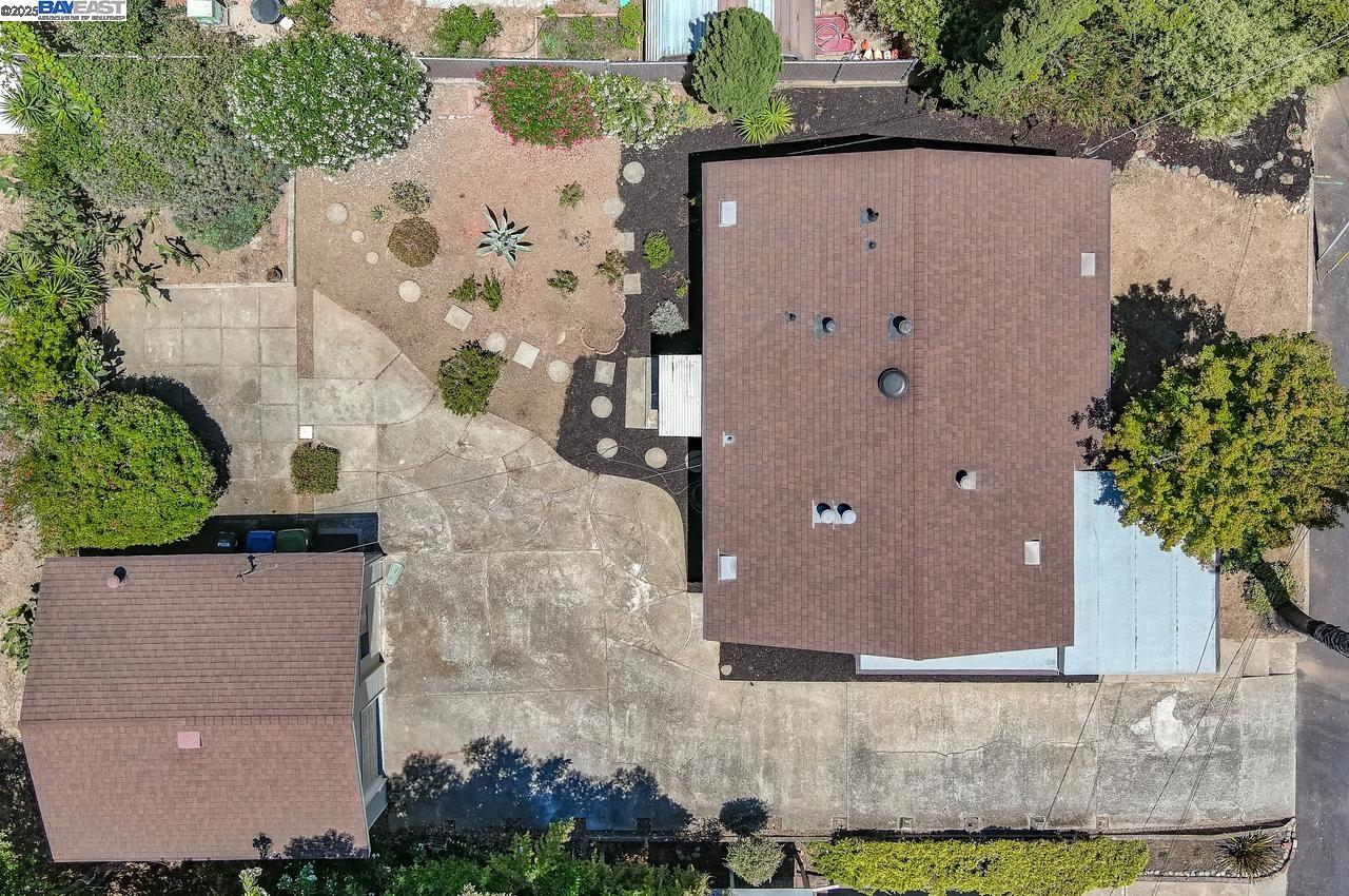 Detail Gallery Image 34 of 34 For 17673 Dorson Ln, Castro Valley,  CA 94546 - 3 Beds | 1 Baths