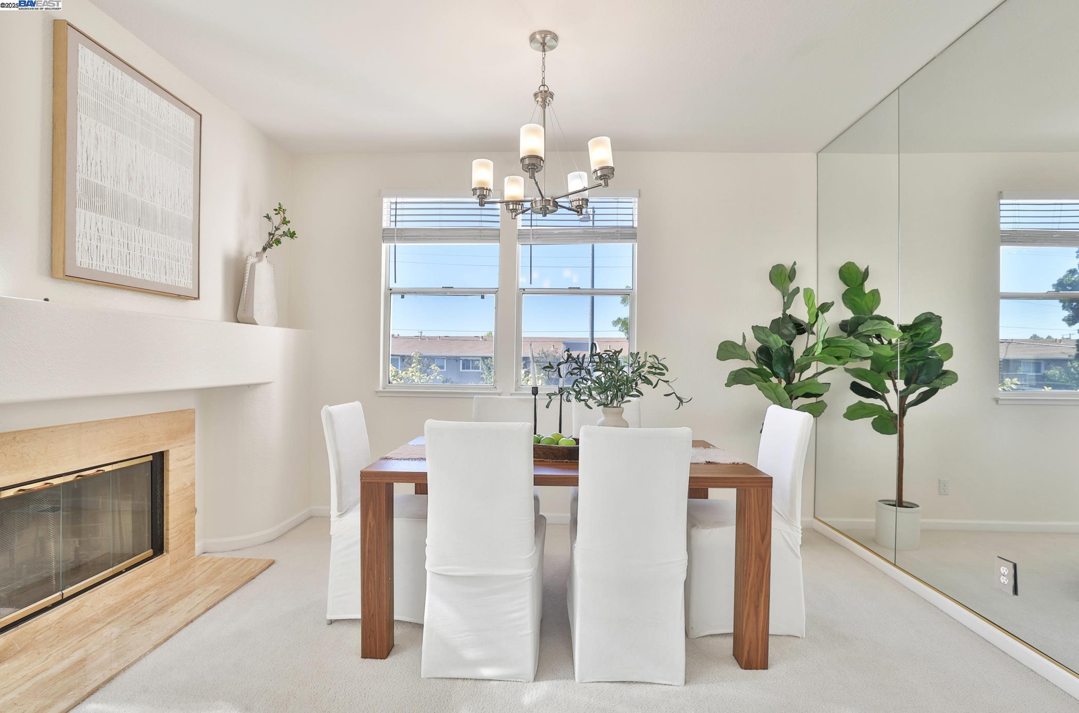 Detail Gallery Image 21 of 46 For 11030 via Sorrento, Cupertino,  CA 95014 - 4 Beds | 3/1 Baths
