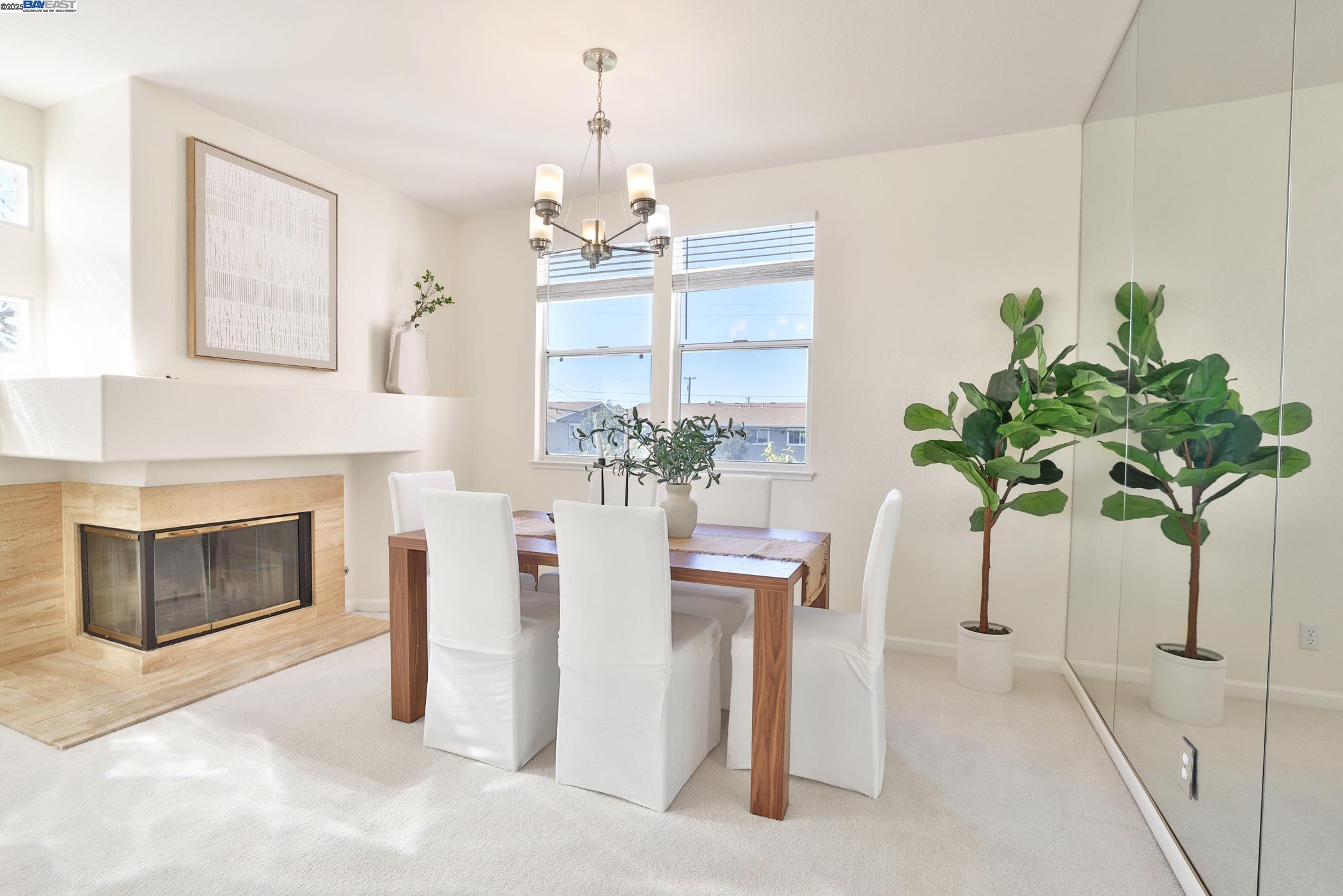 Detail Gallery Image 22 of 46 For 11030 via Sorrento, Cupertino,  CA 95014 - 4 Beds | 3/1 Baths
