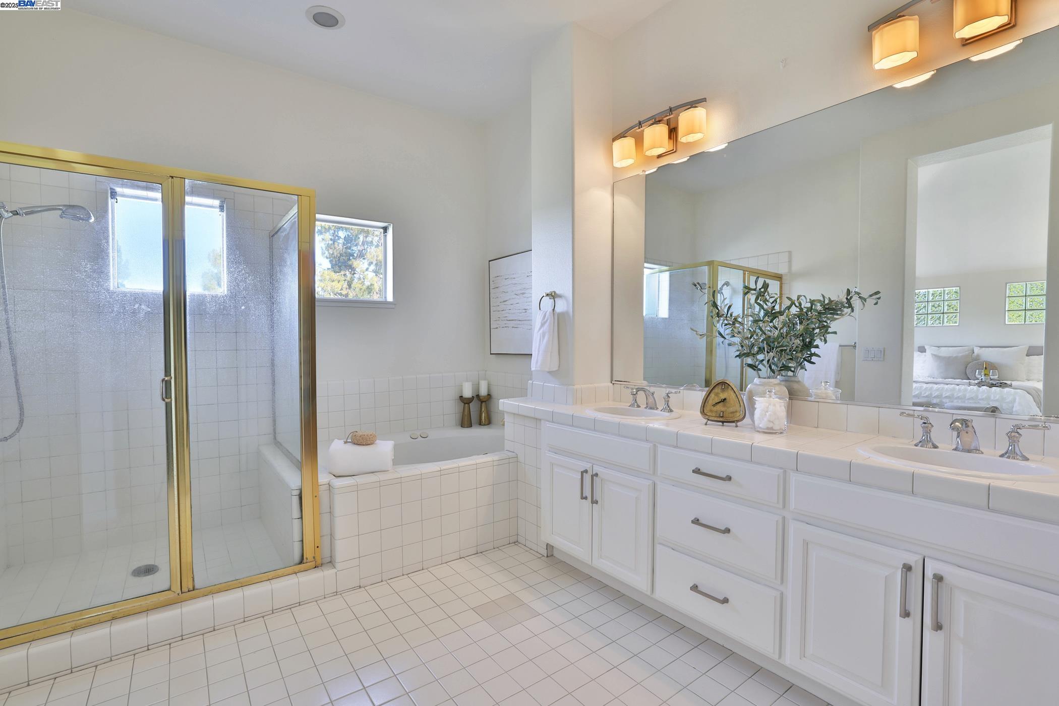 Detail Gallery Image 28 of 46 For 11030 via Sorrento, Cupertino,  CA 95014 - 4 Beds | 3/1 Baths