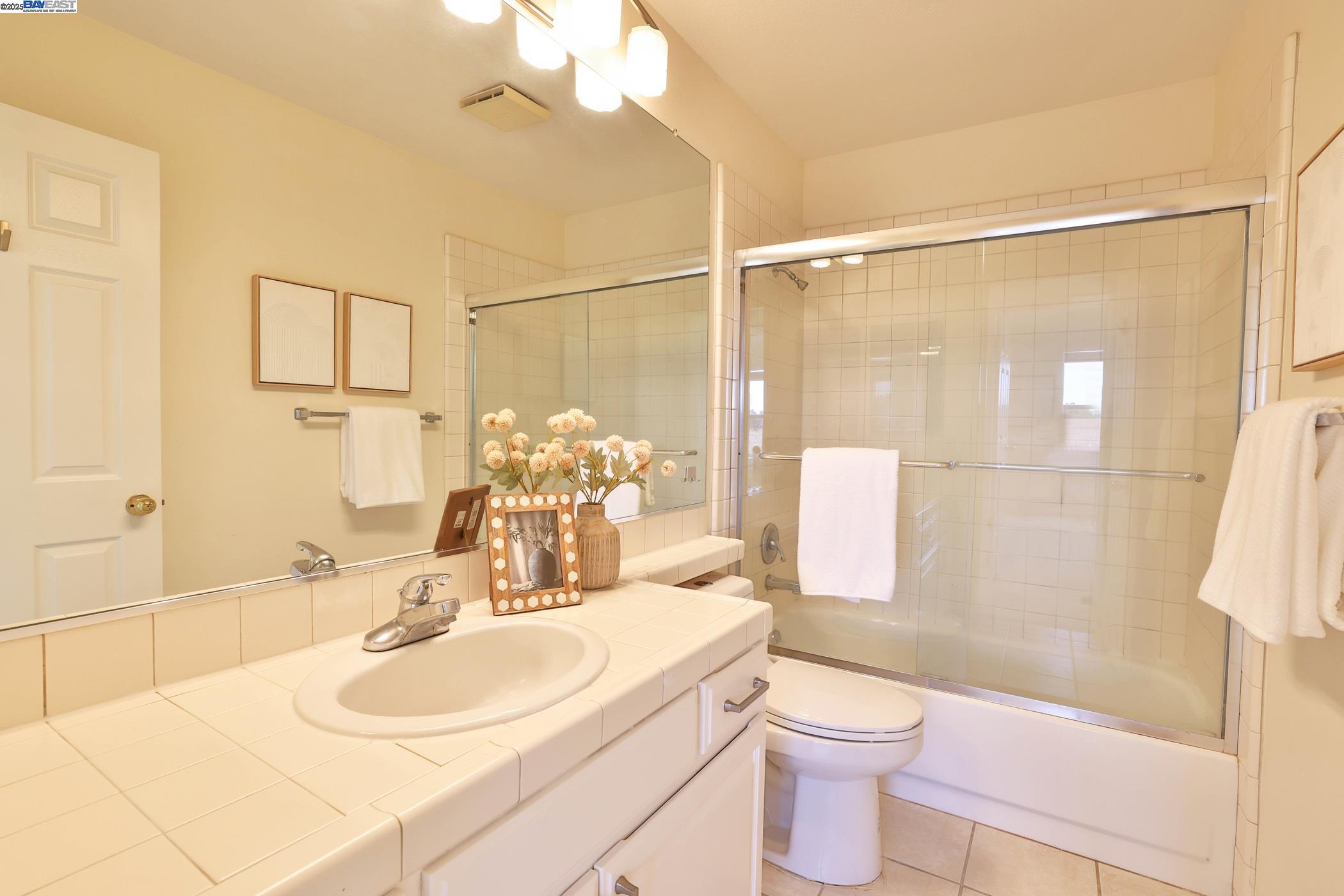 Detail Gallery Image 33 of 46 For 11030 via Sorrento, Cupertino,  CA 95014 - 4 Beds | 3/1 Baths