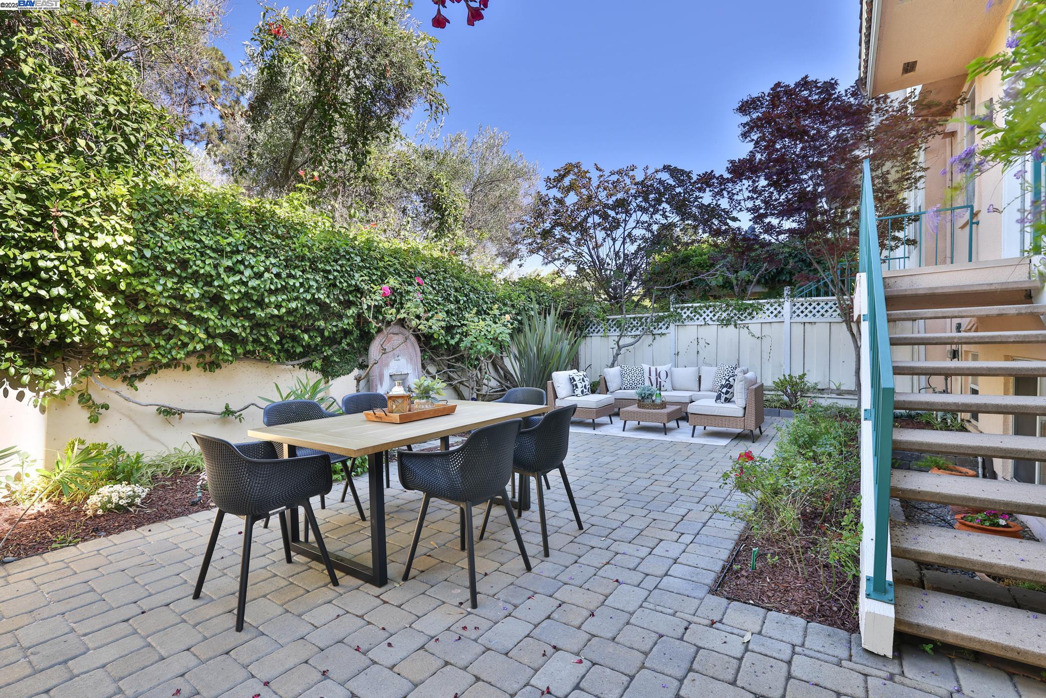 Detail Gallery Image 38 of 46 For 11030 via Sorrento, Cupertino,  CA 95014 - 4 Beds | 3/1 Baths