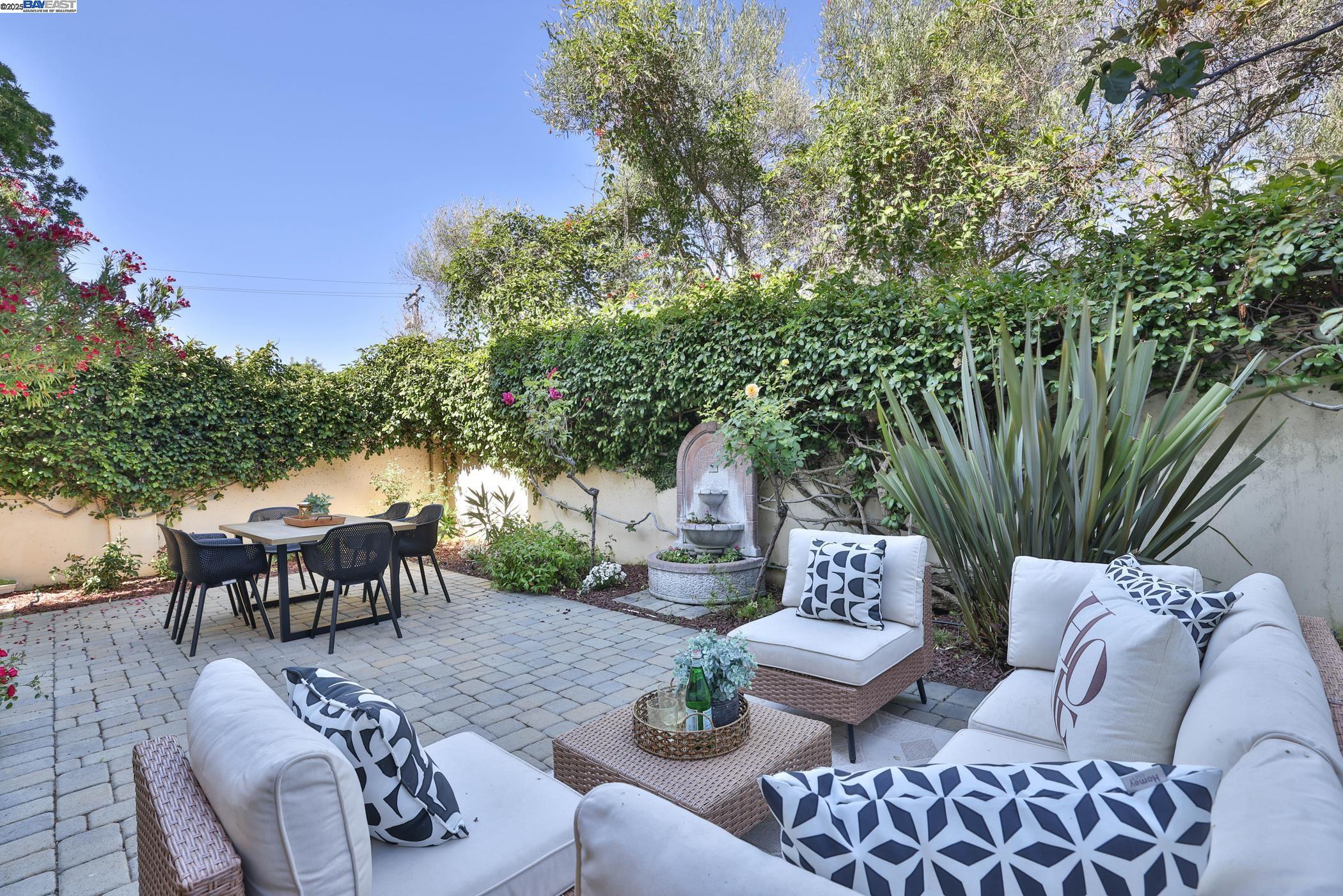 Detail Gallery Image 40 of 46 For 11030 via Sorrento, Cupertino,  CA 95014 - 4 Beds | 3/1 Baths