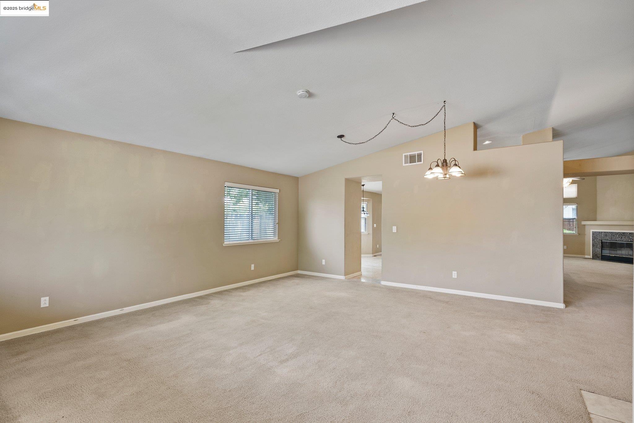 Detail Gallery Image 7 of 50 For 5200 Mohican Way, Antioch,  CA 94531 - 4 Beds | 2 Baths