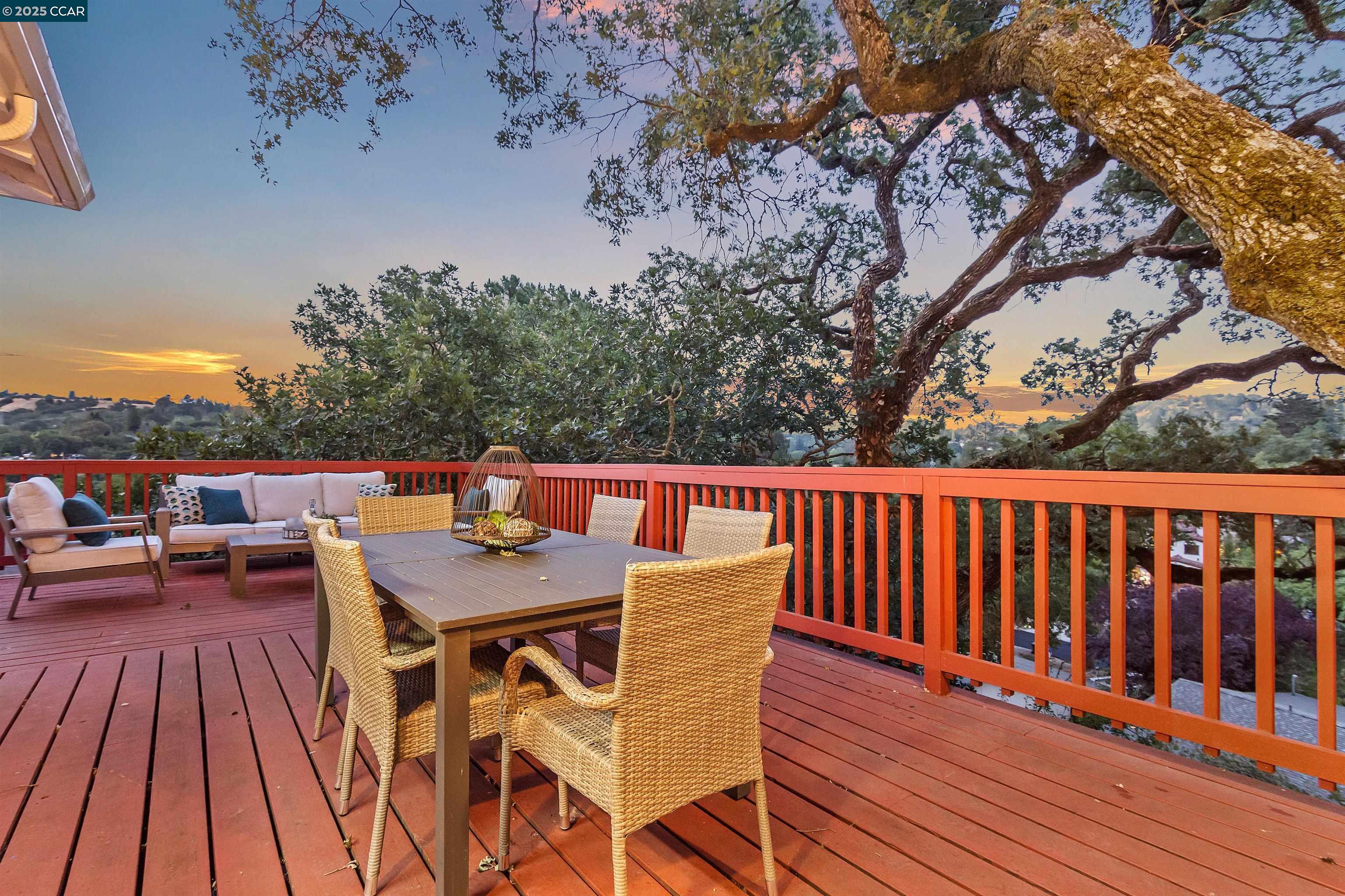 Detail Gallery Image 11 of 46 For 35 Claremont Ave, Orinda,  CA 94563 - 2 Beds | 2/1 Baths