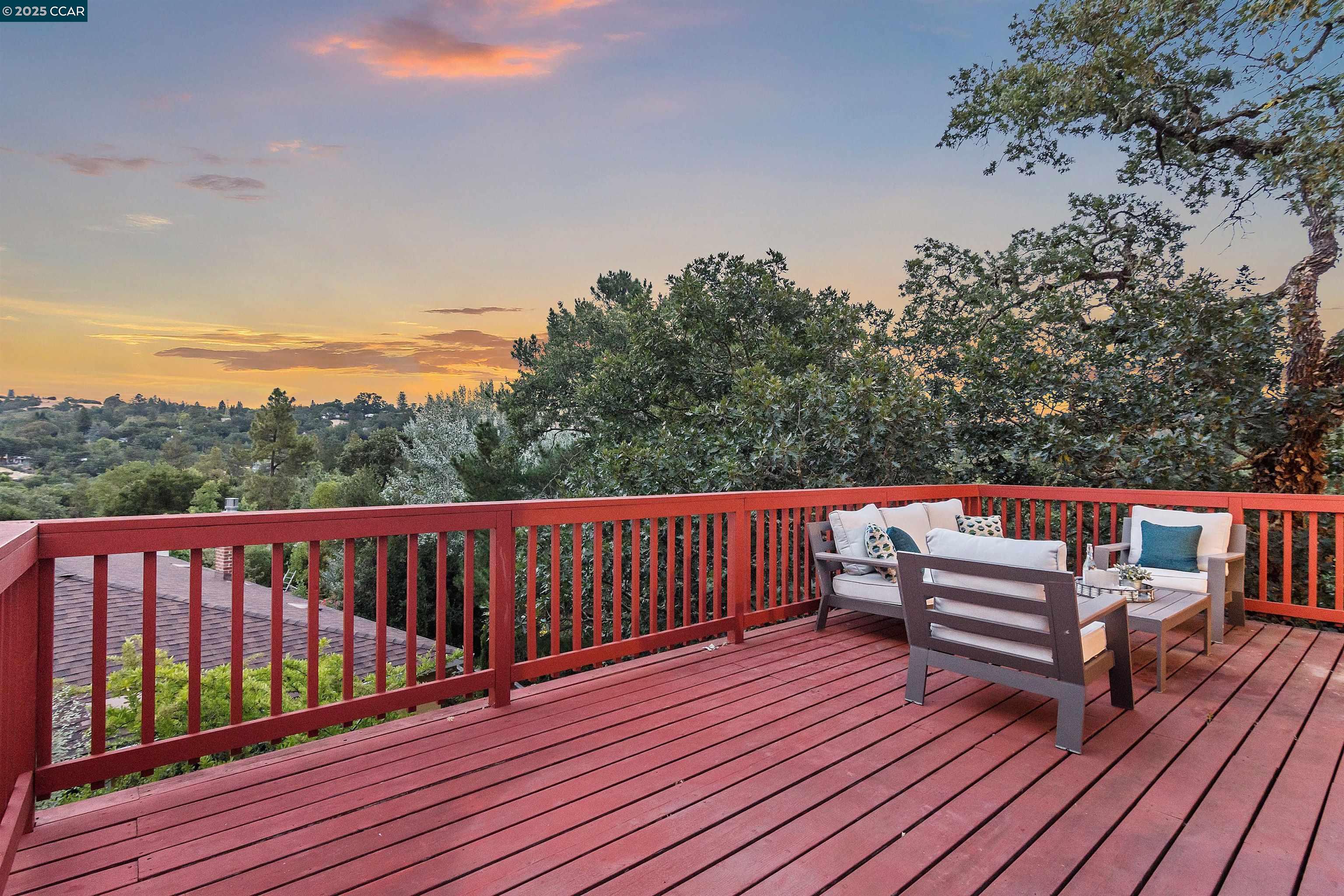 Detail Gallery Image 13 of 46 For 35 Claremont Ave, Orinda,  CA 94563 - 2 Beds | 2/1 Baths