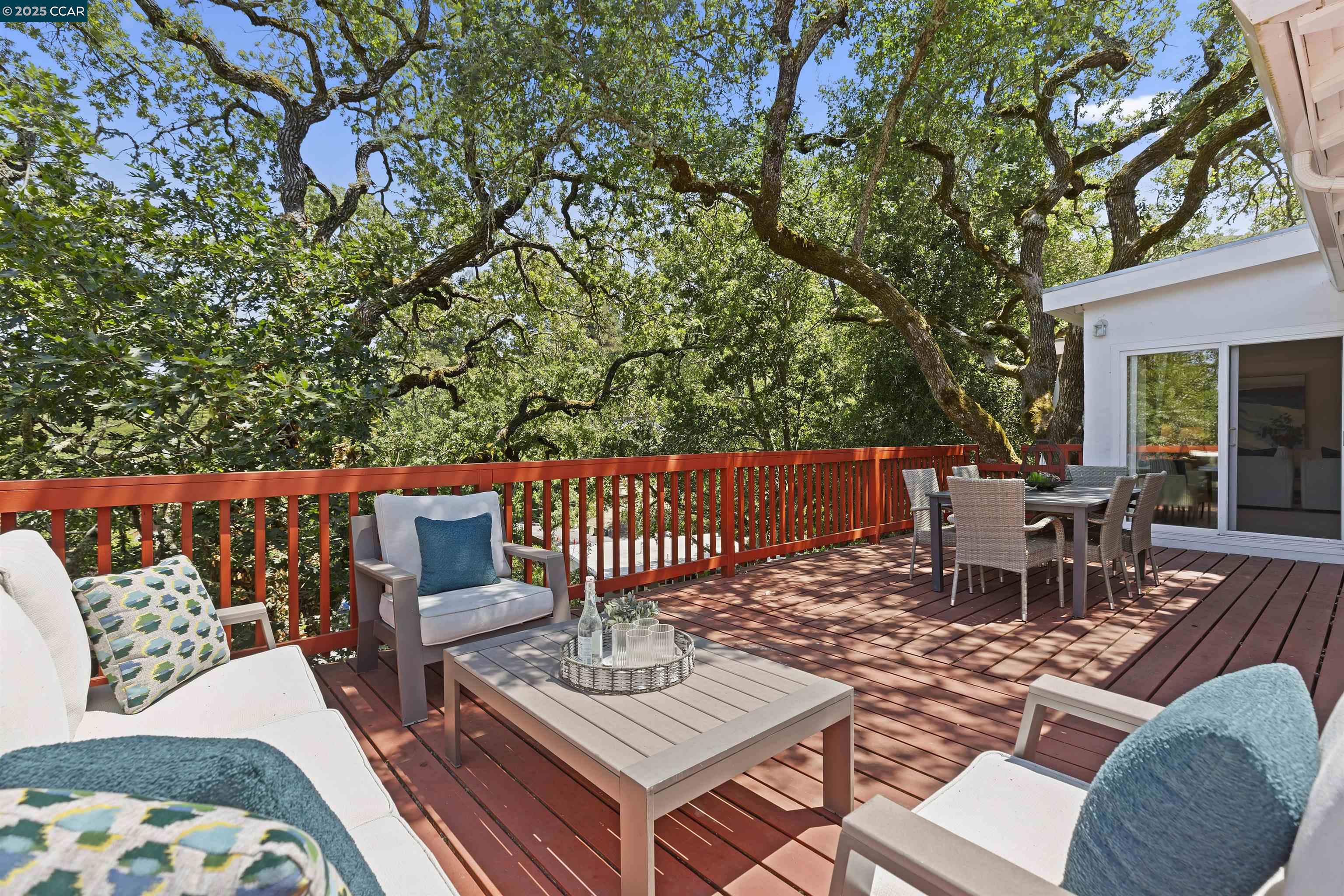 Detail Gallery Image 28 of 46 For 35 Claremont Ave, Orinda,  CA 94563 - 2 Beds | 2/1 Baths