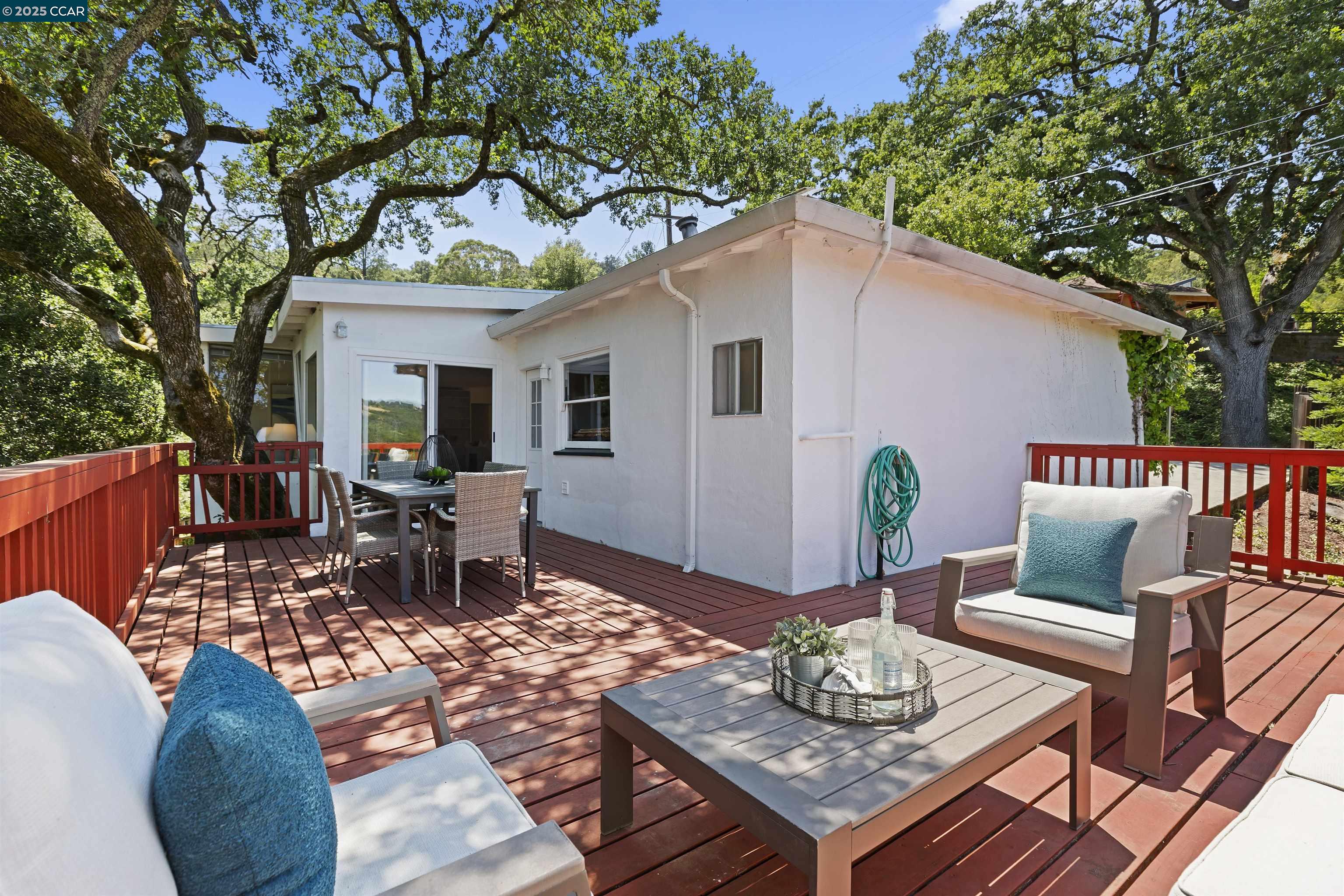 Detail Gallery Image 30 of 46 For 35 Claremont Ave, Orinda,  CA 94563 - 2 Beds | 2/1 Baths