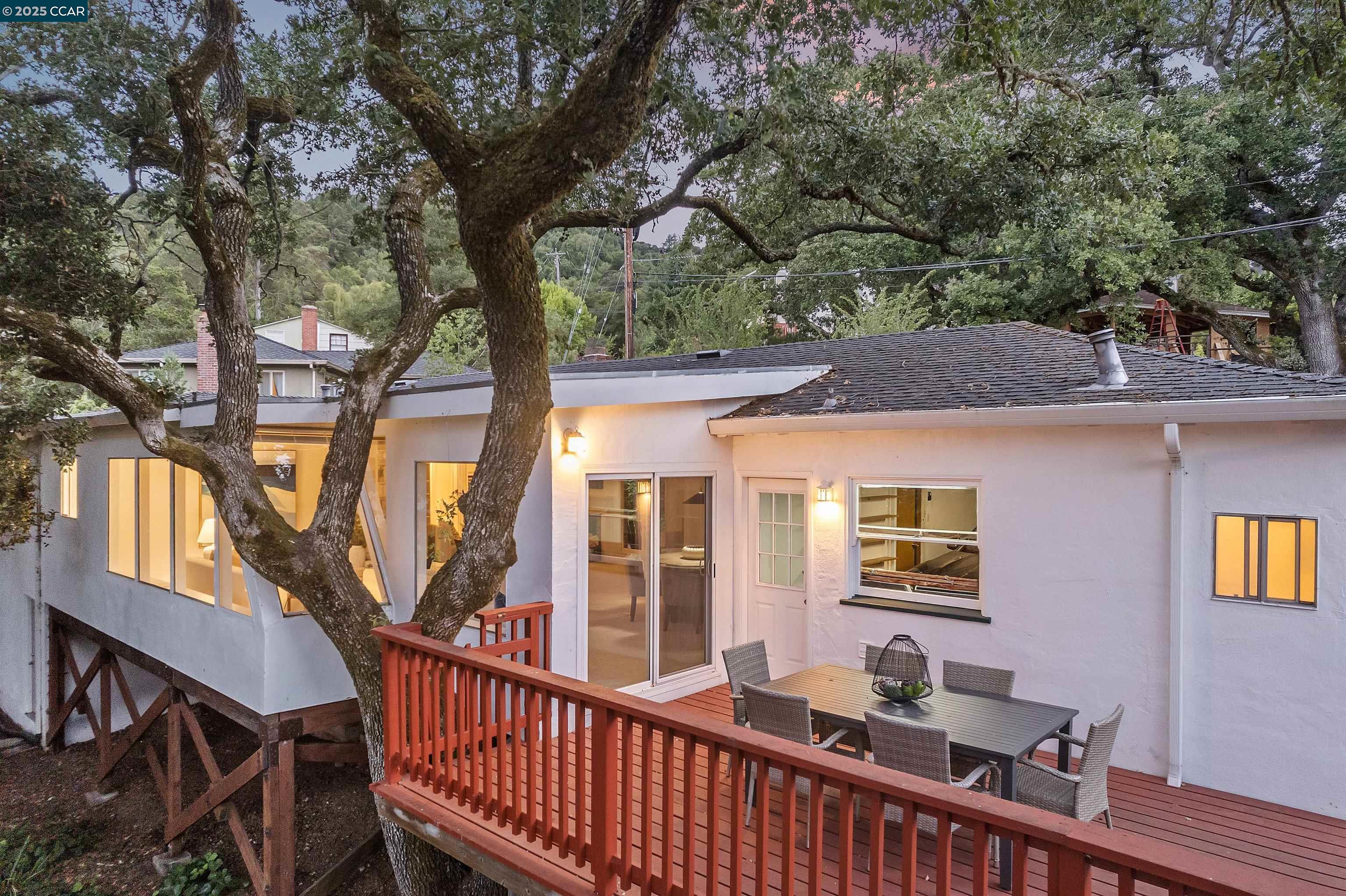 Detail Gallery Image 40 of 46 For 35 Claremont Ave, Orinda,  CA 94563 - 2 Beds | 2/1 Baths