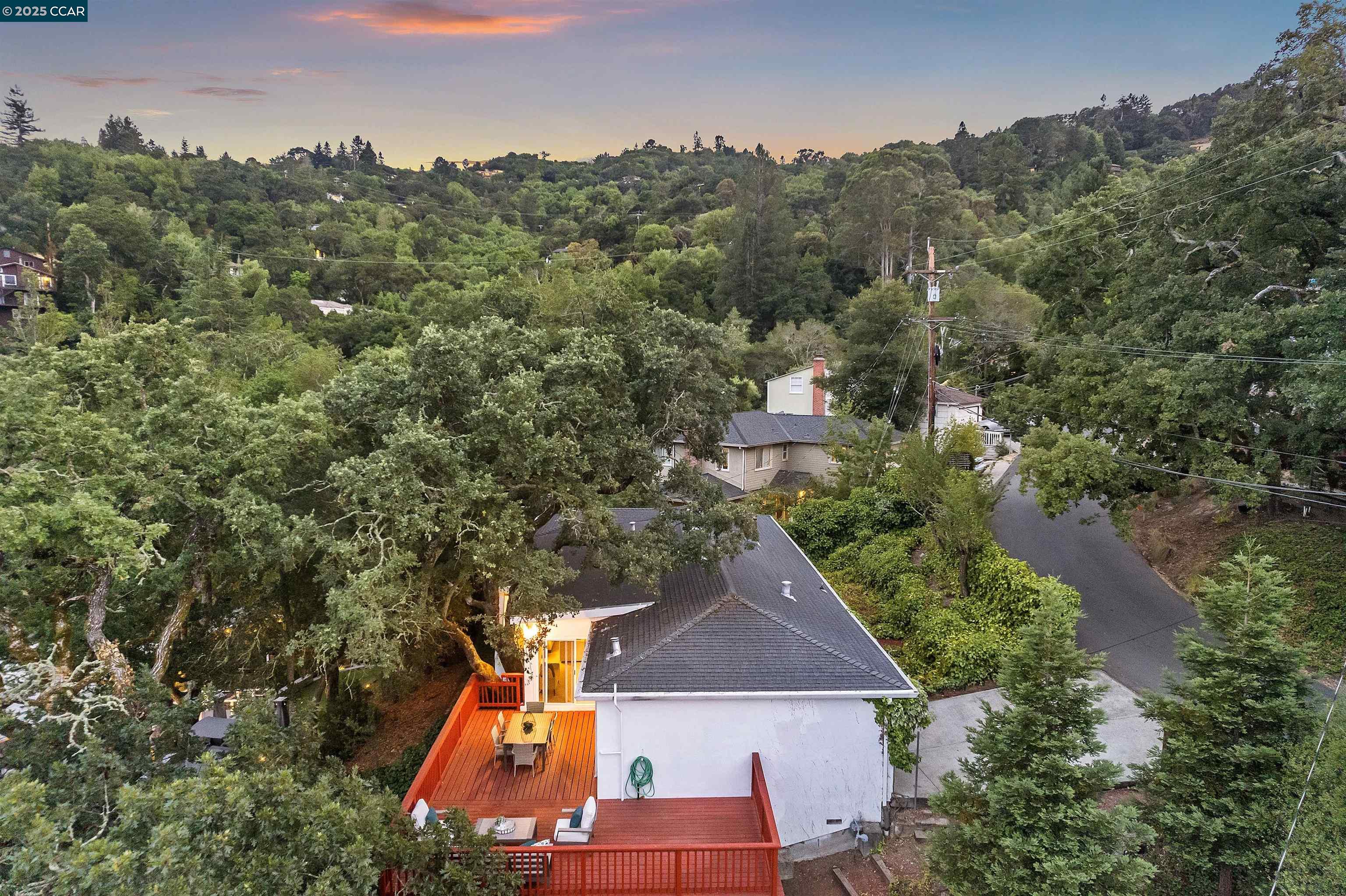 Detail Gallery Image 42 of 46 For 35 Claremont Ave, Orinda,  CA 94563 - 2 Beds | 2/1 Baths