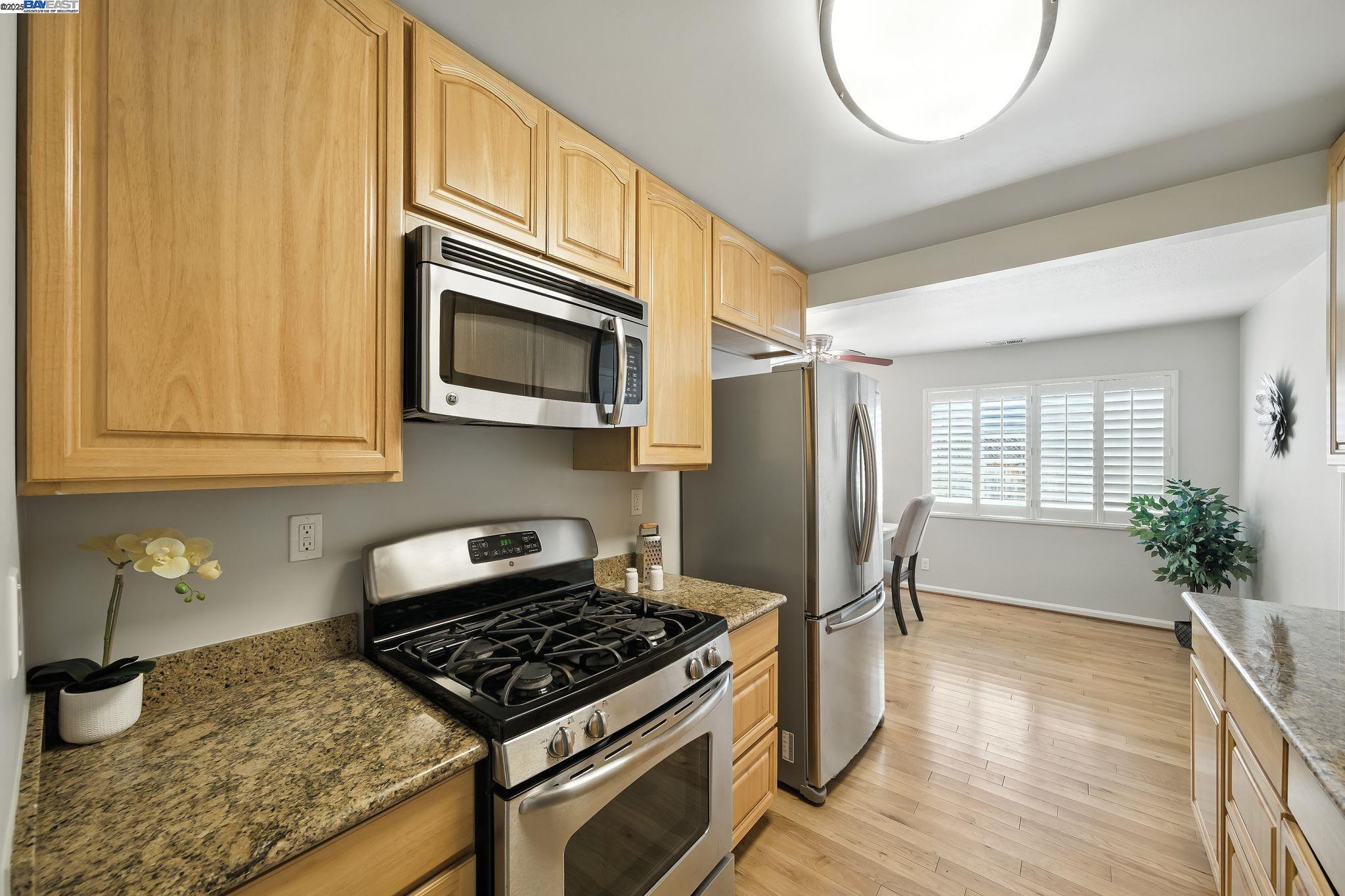 Detail Gallery Image 11 of 19 For 15740 via Sonata, San Lorenzo,  CA 94580 - 3 Beds | 2 Baths