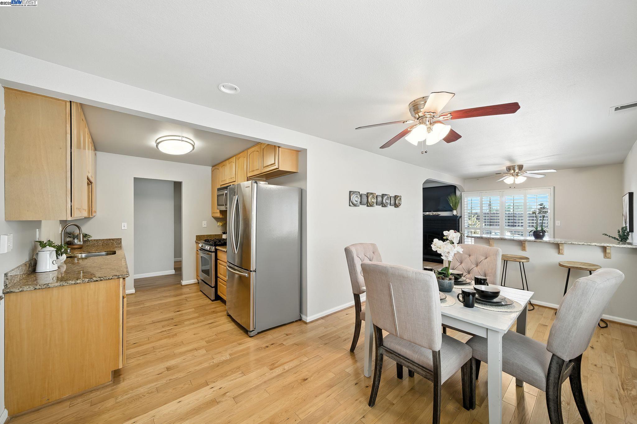 Detail Gallery Image 12 of 19 For 15740 via Sonata, San Lorenzo,  CA 94580 - 3 Beds | 2 Baths