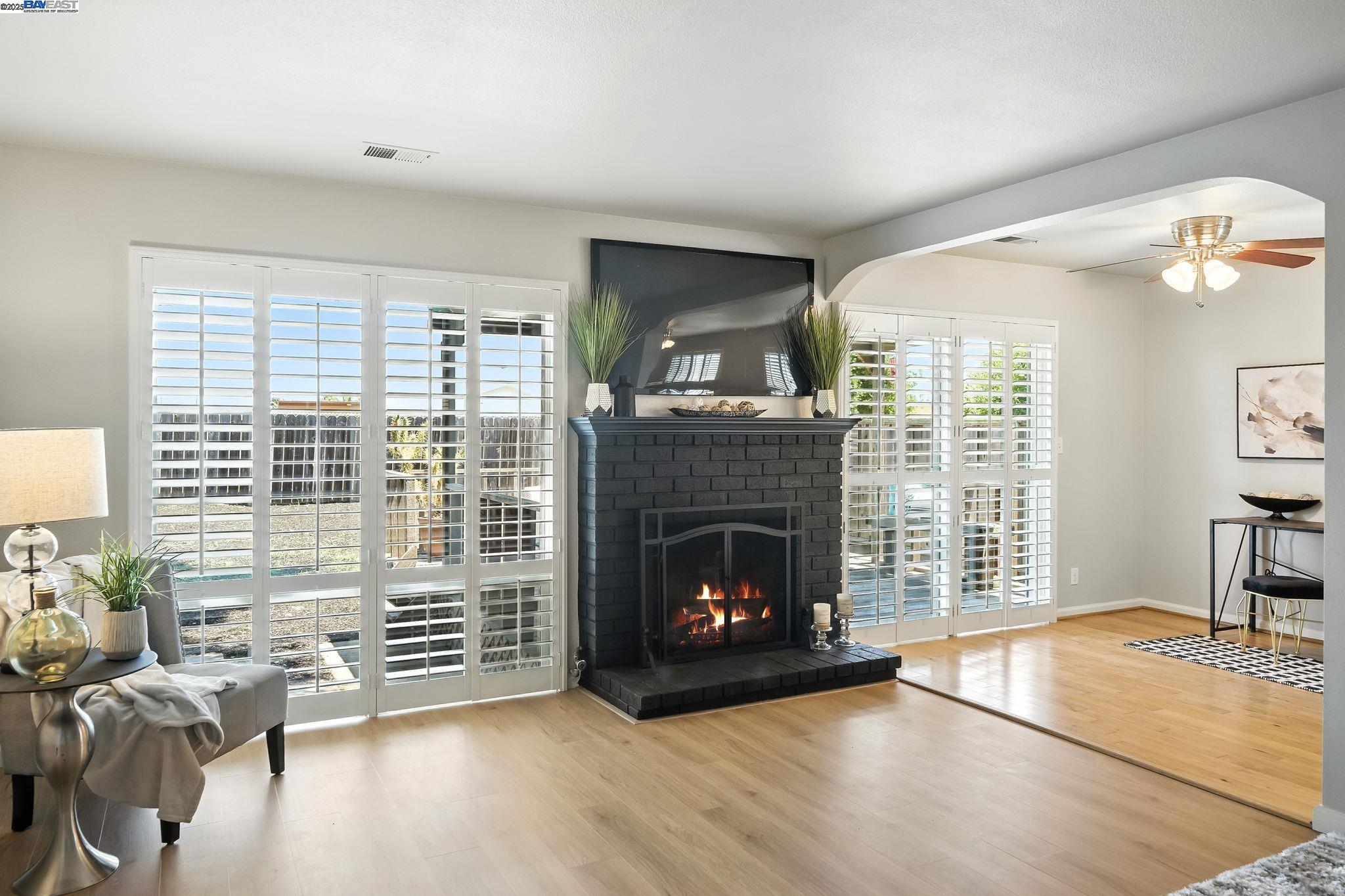 Detail Gallery Image 7 of 19 For 15740 via Sonata, San Lorenzo,  CA 94580 - 3 Beds | 2 Baths