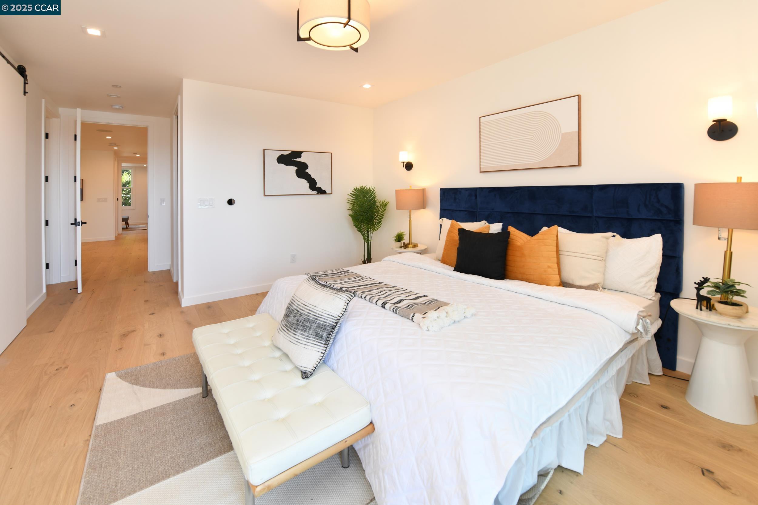 Detail Gallery Image 11 of 24 For 3169 Washington St, San Francisco,  CA 94115-0000 - 5 Beds | 5/2 Baths