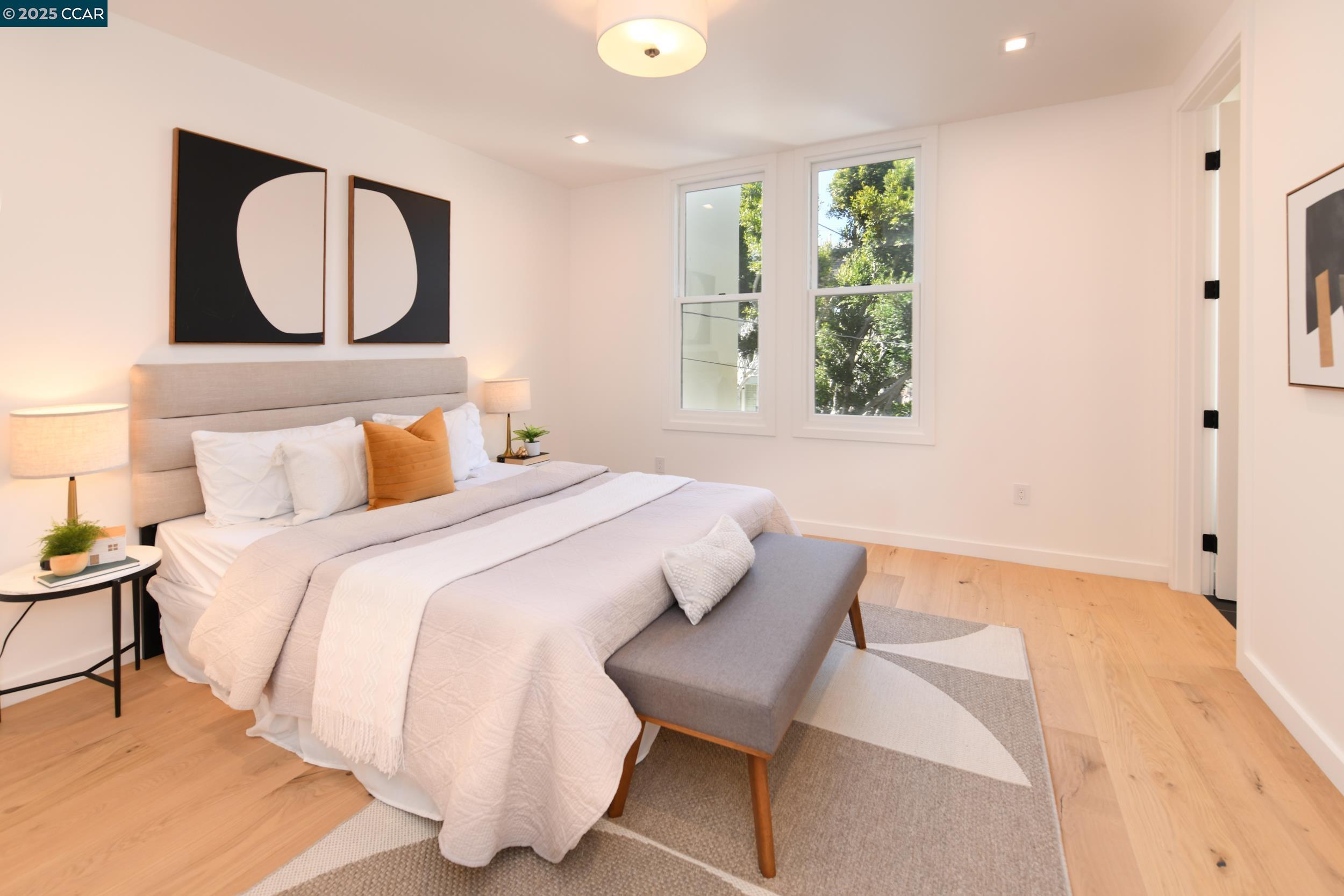 Detail Gallery Image 12 of 24 For 3169 Washington St, San Francisco,  CA 94115-0000 - 5 Beds | 5/2 Baths