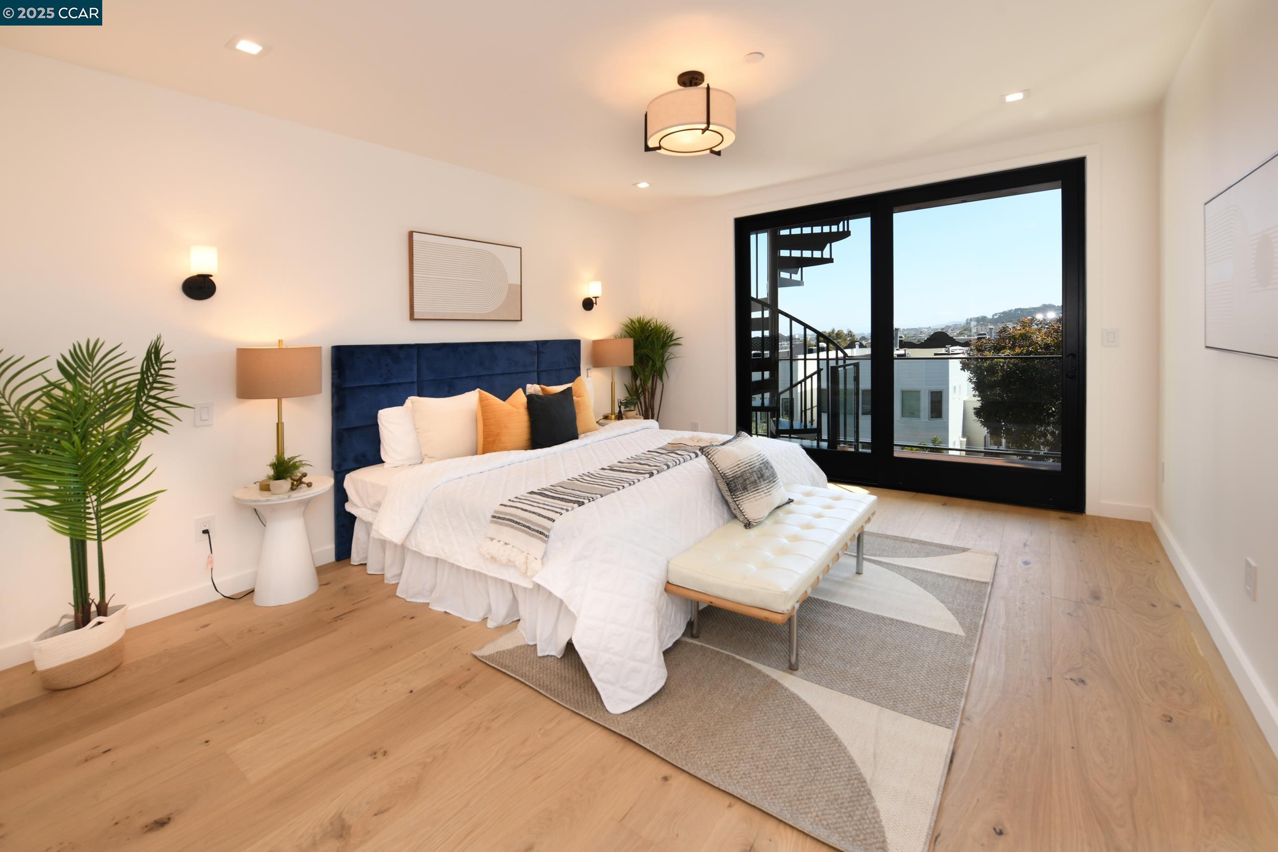 Detail Gallery Image 13 of 24 For 3169 Washington St, San Francisco,  CA 94115-0000 - 5 Beds | 5/2 Baths