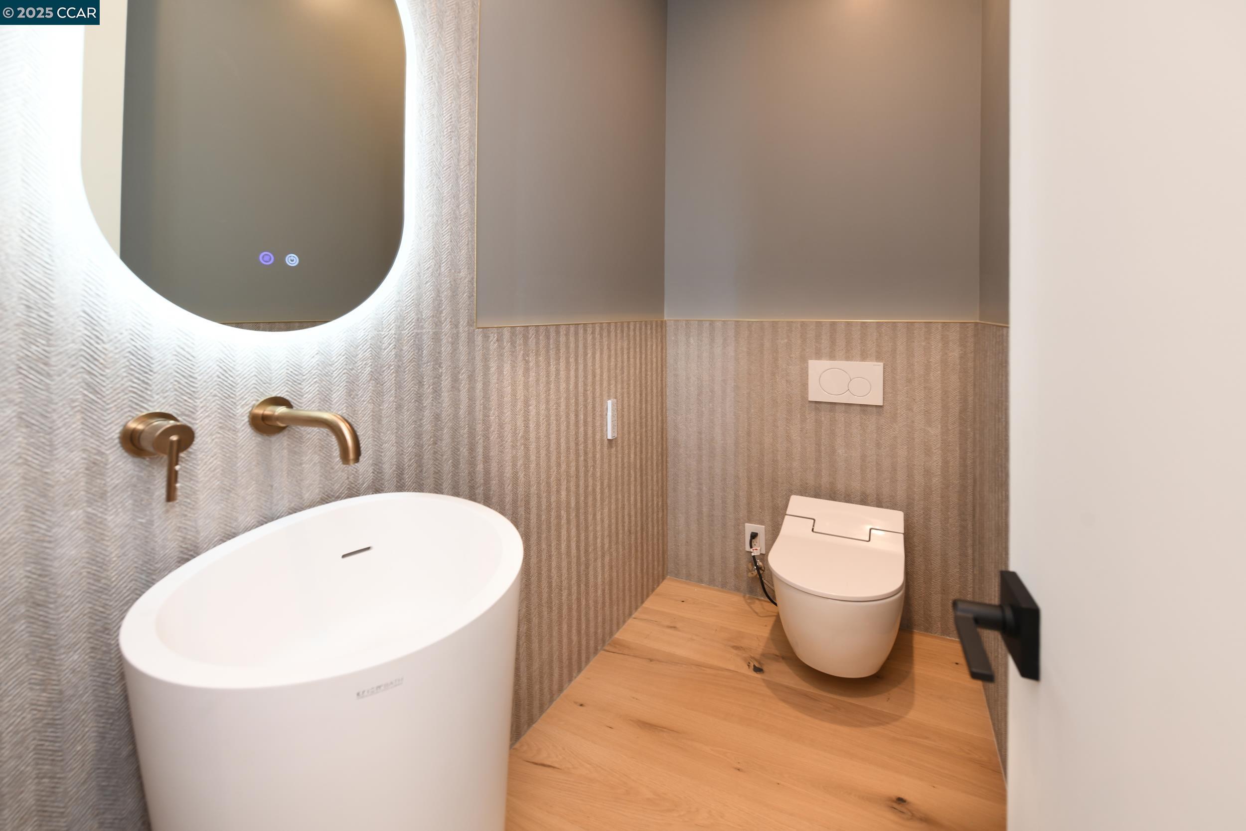 Detail Gallery Image 22 of 24 For 3169 Washington St, San Francisco,  CA 94115-0000 - 5 Beds | 5/2 Baths