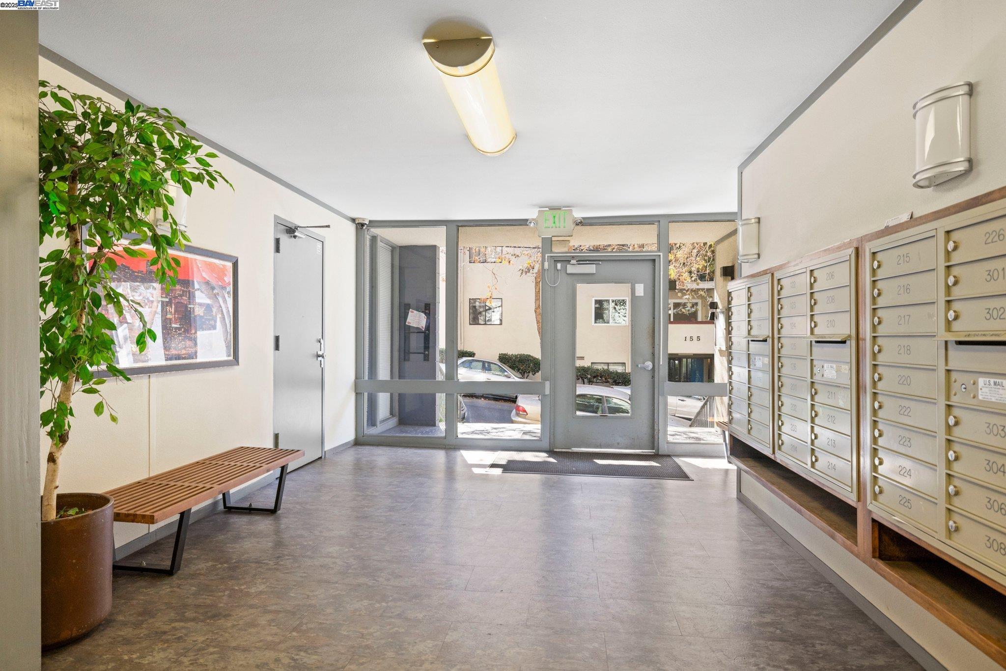 Detail Gallery Image 21 of 24 For 150 Pearl St #106,  Oakland,  CA 94611 - 1 Beds | 1 Baths
