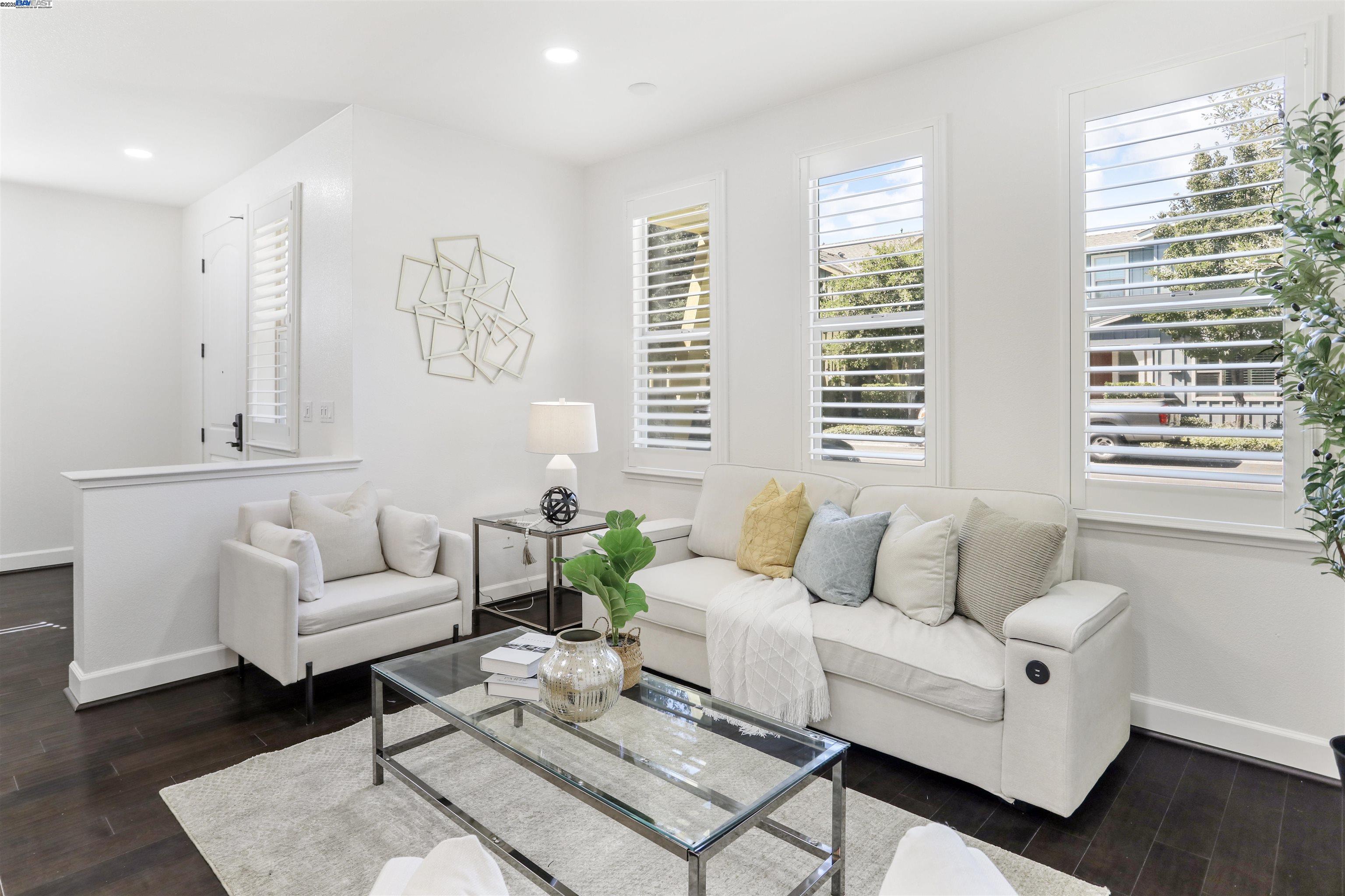 Detail Gallery Image 11 of 44 For 253 Fennel Way, Livermore,  CA 94551 - 4 Beds | 3 Baths