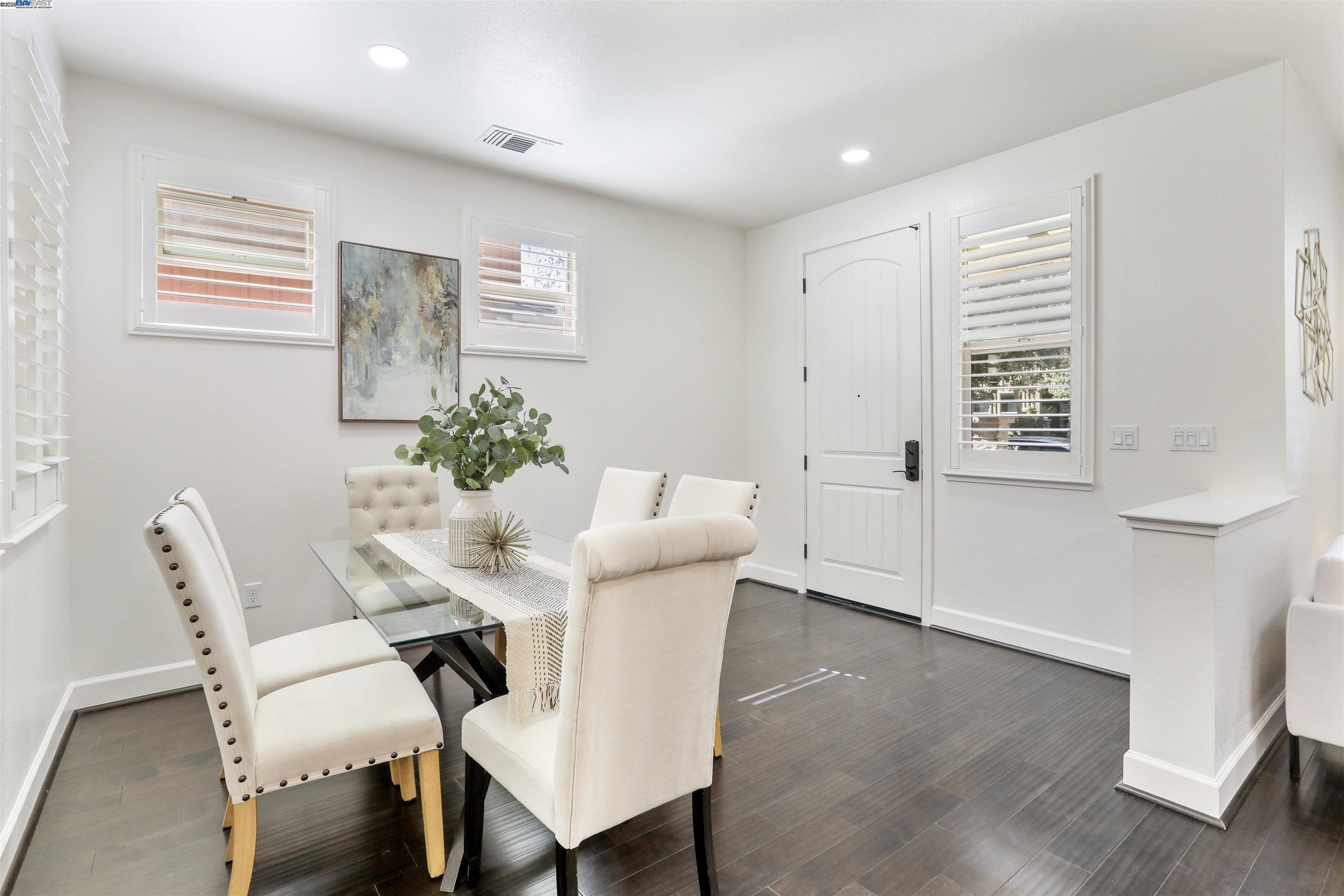 Detail Gallery Image 7 of 44 For 253 Fennel Way, Livermore,  CA 94551 - 4 Beds | 3 Baths