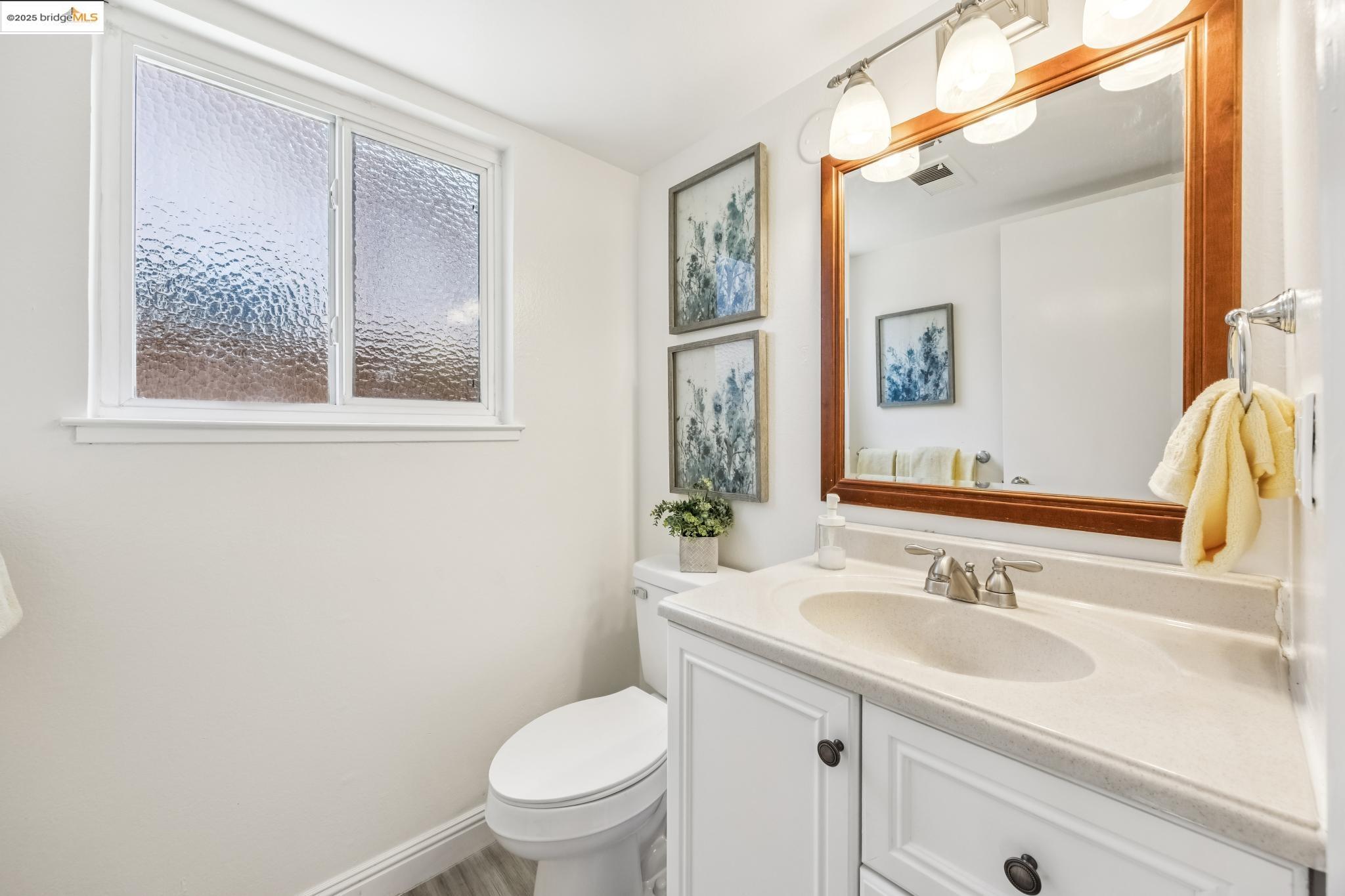 Detail Gallery Image 25 of 60 For 4943 Rice Dr, San Jose,  CA 95111 - 4 Beds | 2/1 Baths