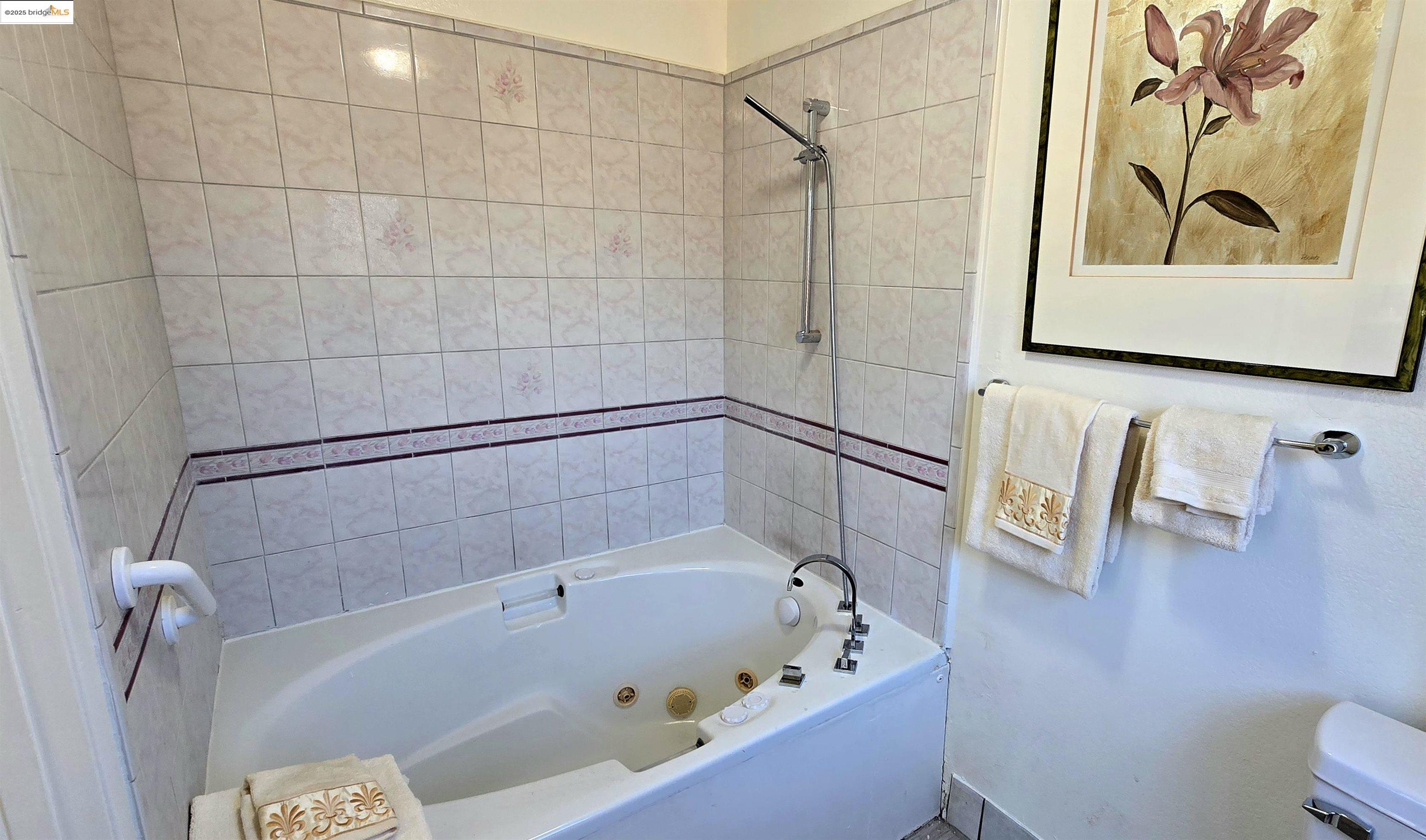 Detail Gallery Image 42 of 58 For 4943 Rice Dr, San Jose,  CA 95111 - 4 Beds | 2/1 Baths