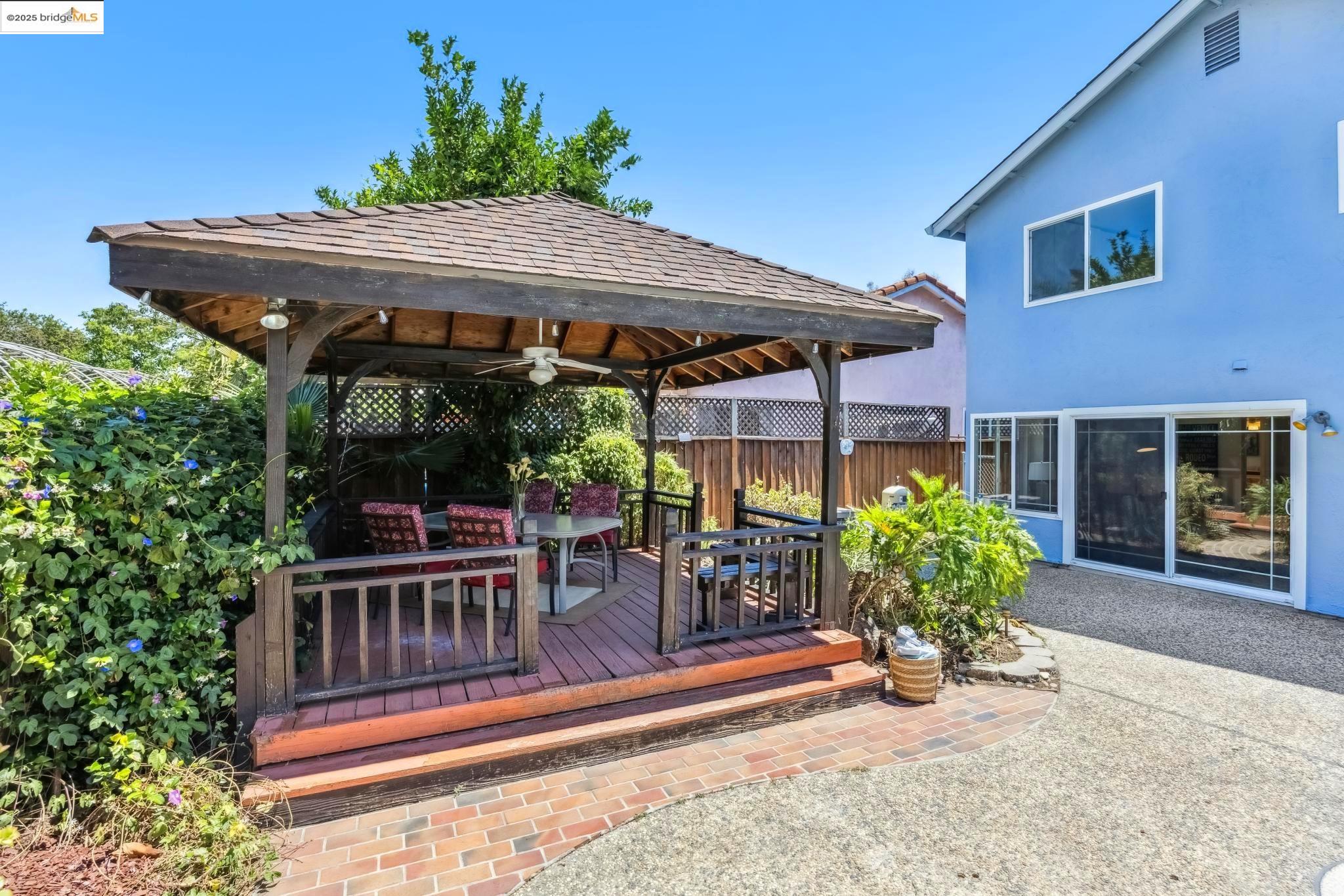 Detail Gallery Image 46 of 60 For 4943 Rice Dr, San Jose,  CA 95111 - 4 Beds | 2/1 Baths