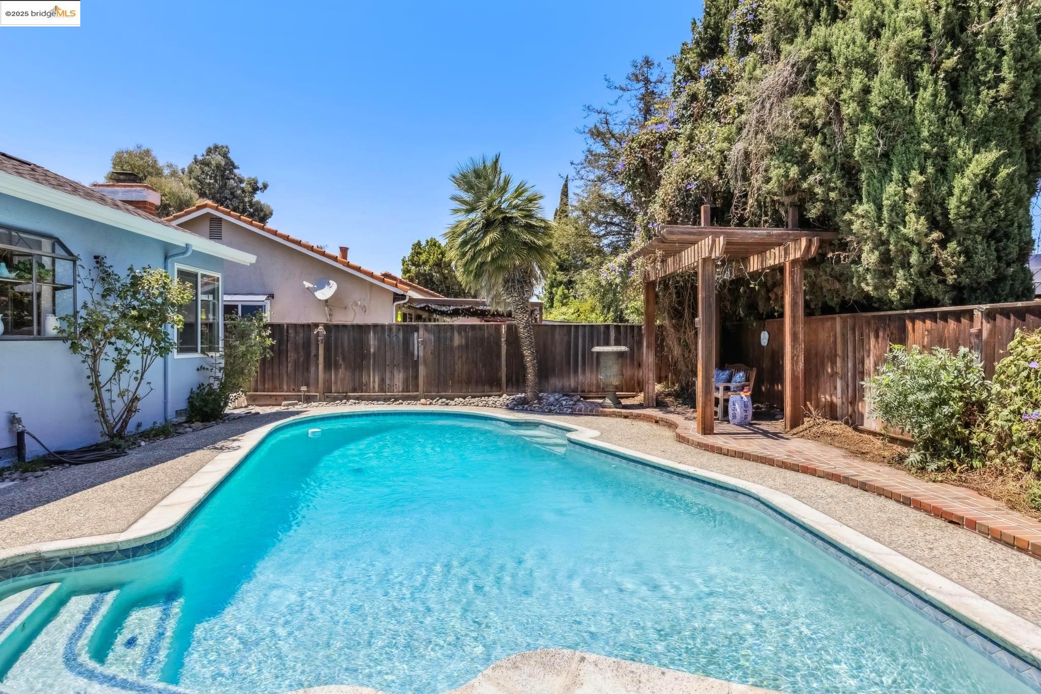 Detail Gallery Image 52 of 60 For 4943 Rice Dr, San Jose,  CA 95111 - 4 Beds | 2/1 Baths