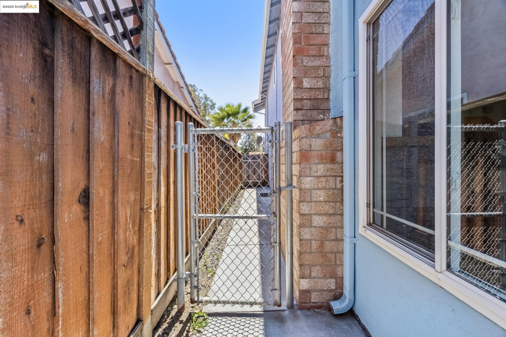 Detail Gallery Image 56 of 60 For 4943 Rice Dr, San Jose,  CA 95111 - 4 Beds | 2/1 Baths
