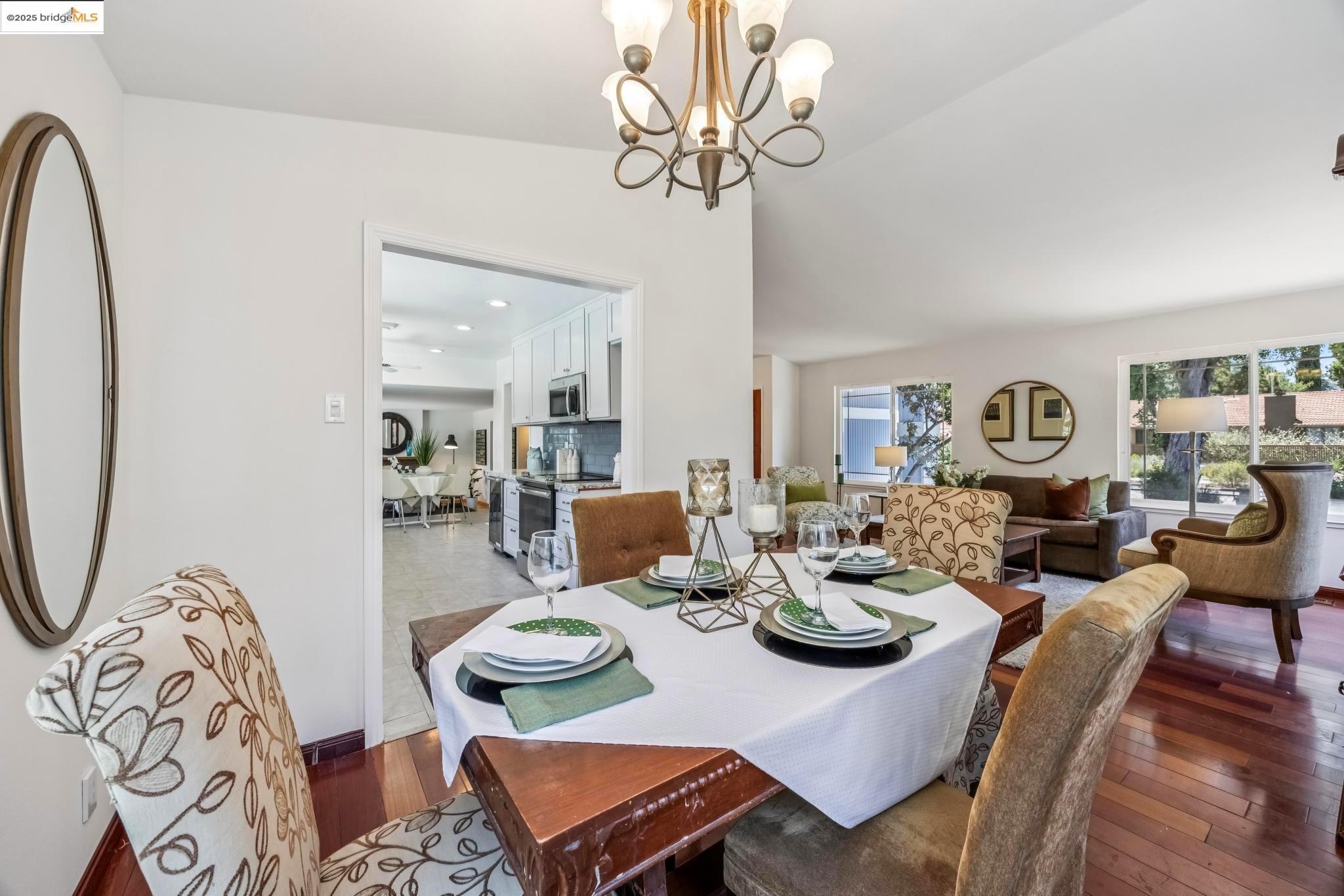 Detail Gallery Image 9 of 60 For 4943 Rice Dr, San Jose,  CA 95111 - 4 Beds | 2/1 Baths