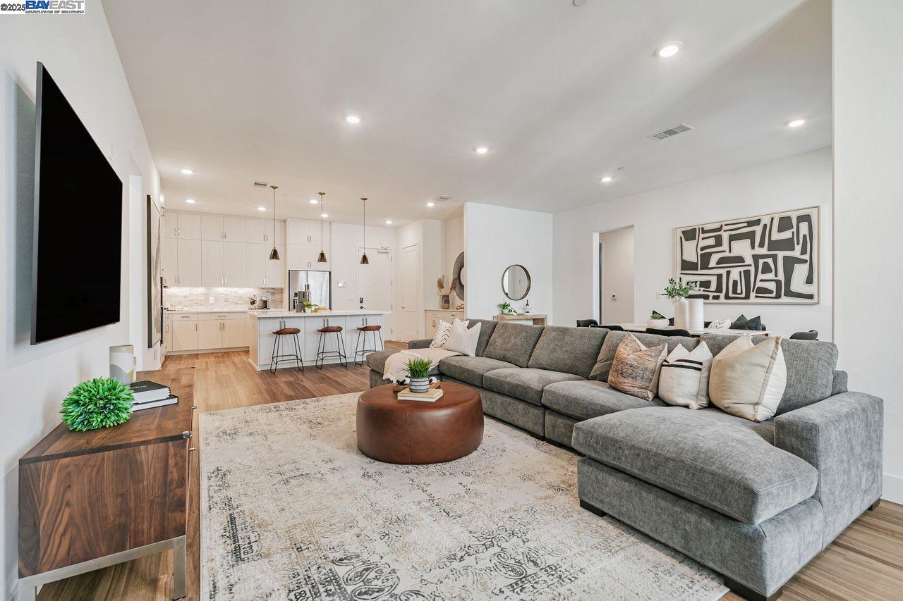 Photo #2: 41104337 Listing 