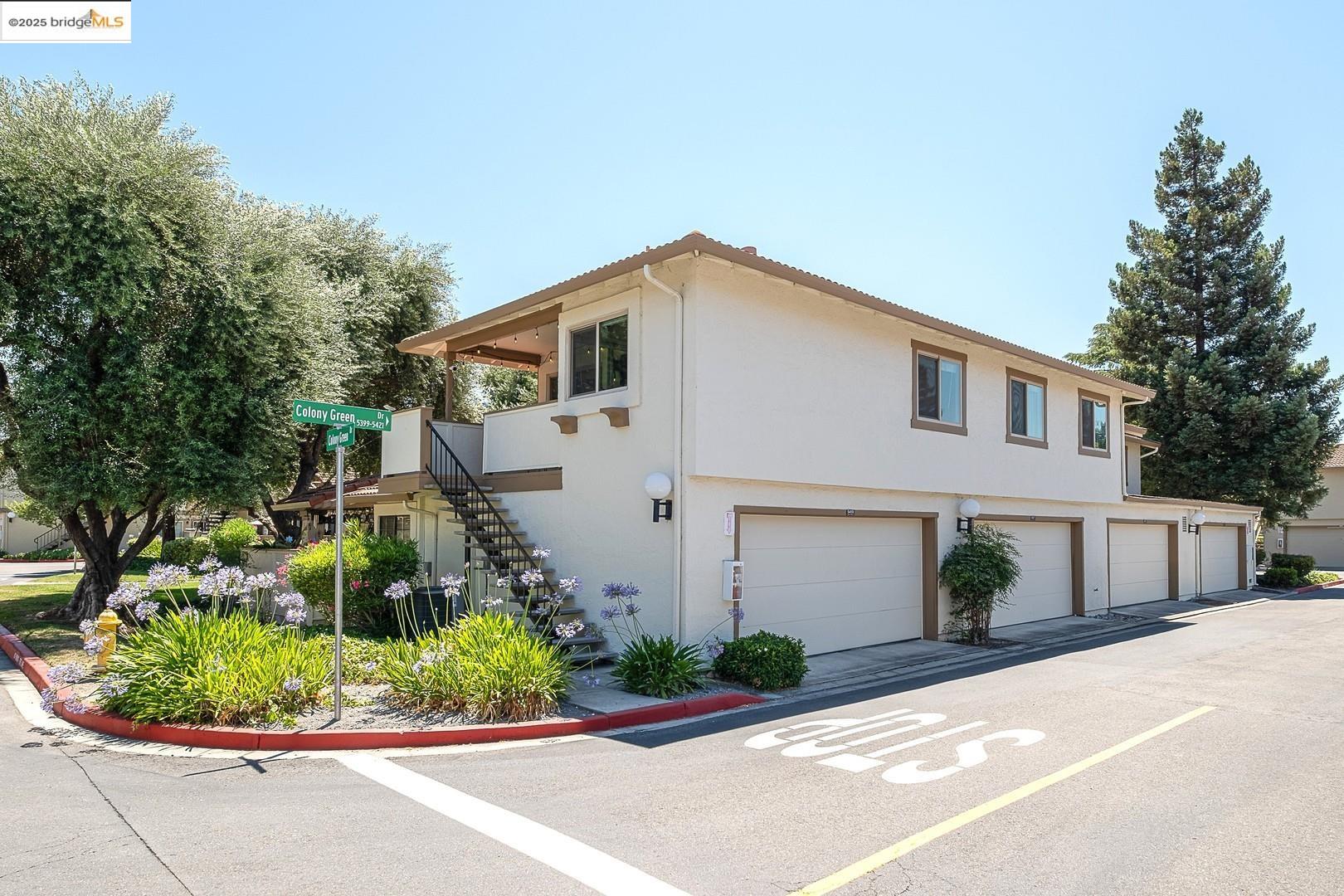 Detail Gallery Image 2 of 35 For 5419 Colony Green Dr, San Jose,  CA 95123 - 2 Beds | 1 Baths