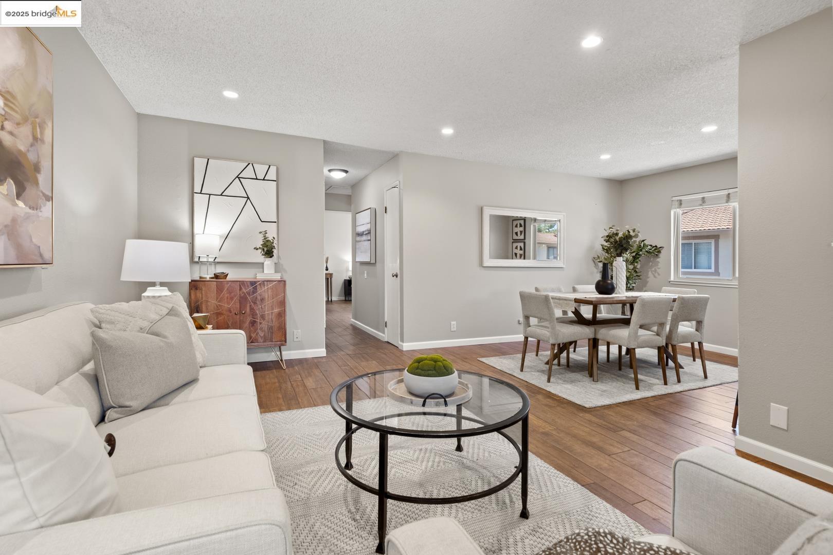 Detail Gallery Image 7 of 35 For 5419 Colony Green Dr, San Jose,  CA 95123 - 2 Beds | 1 Baths