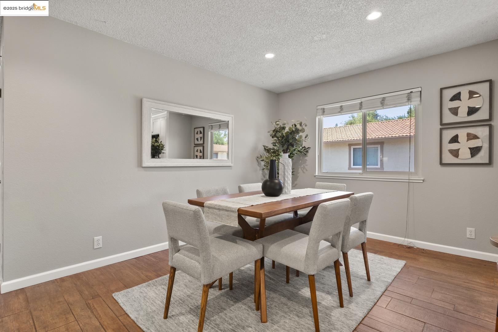Detail Gallery Image 8 of 35 For 5419 Colony Green Dr, San Jose,  CA 95123 - 2 Beds | 1 Baths