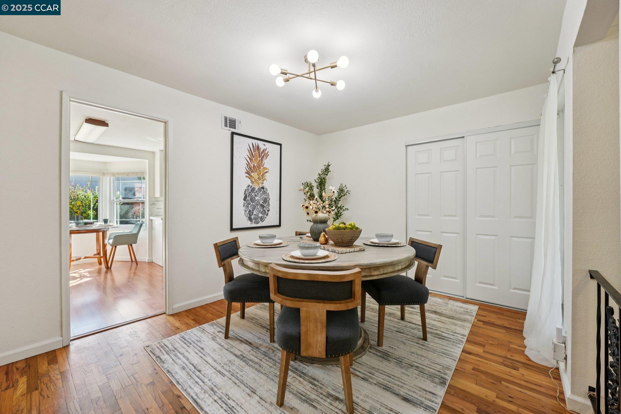 Detail Gallery Image 15 of 55 For 2128 Trinity Ct, Martinez,  CA 94553 - 3 Beds | 2 Baths