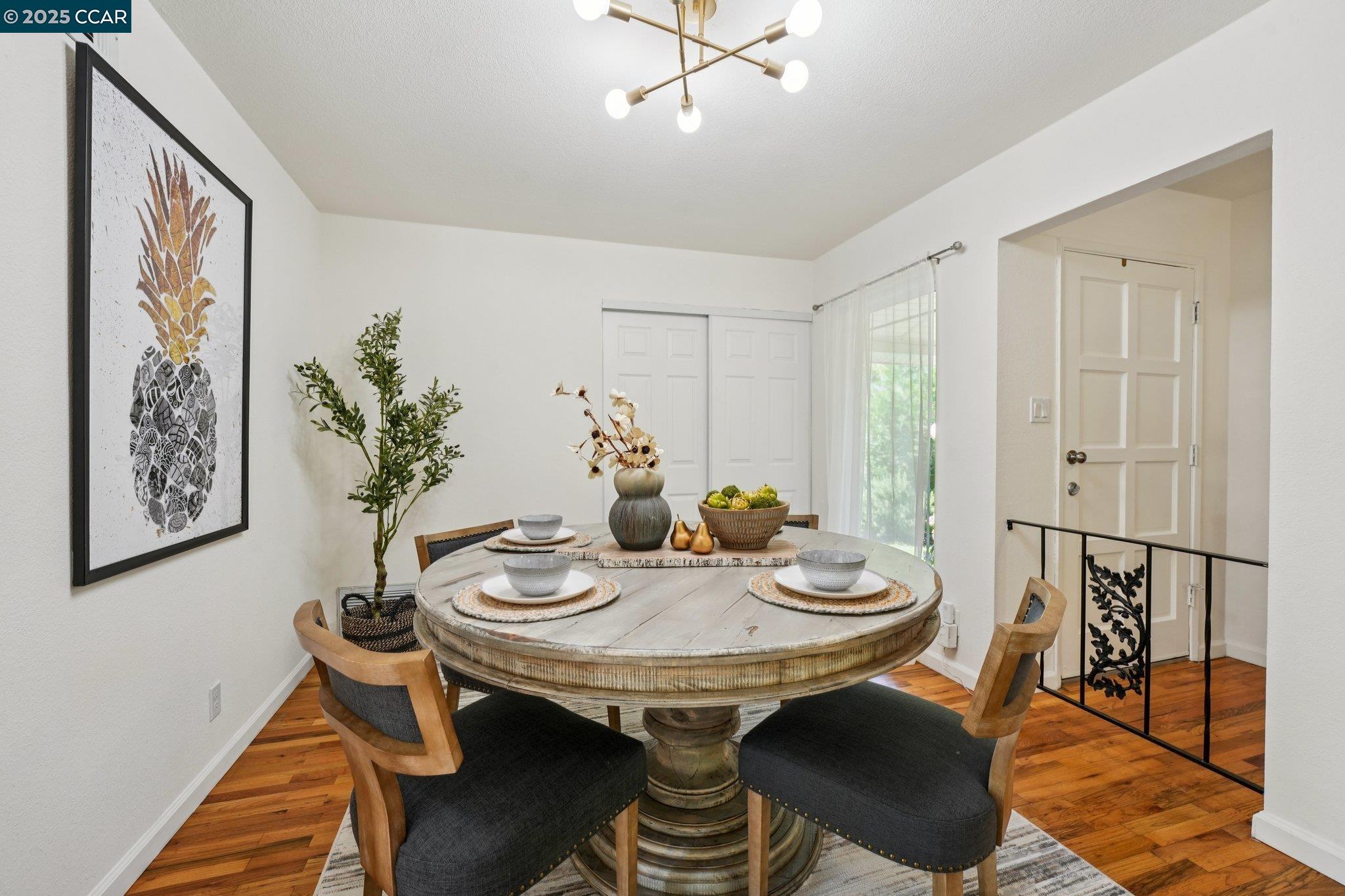 Detail Gallery Image 16 of 55 For 2128 Trinity Ct, Martinez,  CA 94553 - 3 Beds | 2 Baths