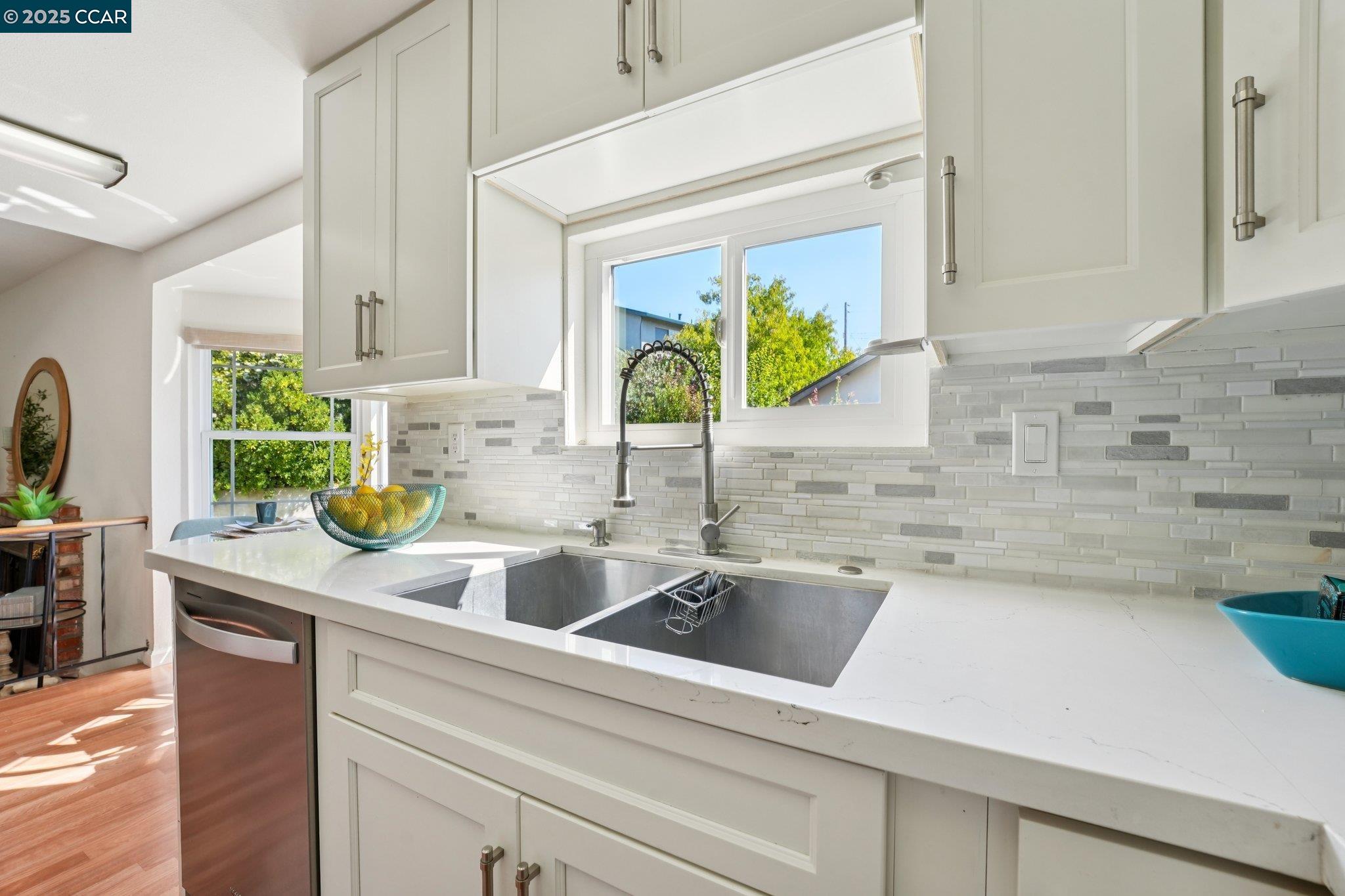 Detail Gallery Image 22 of 55 For 2128 Trinity Ct, Martinez,  CA 94553 - 3 Beds | 2 Baths