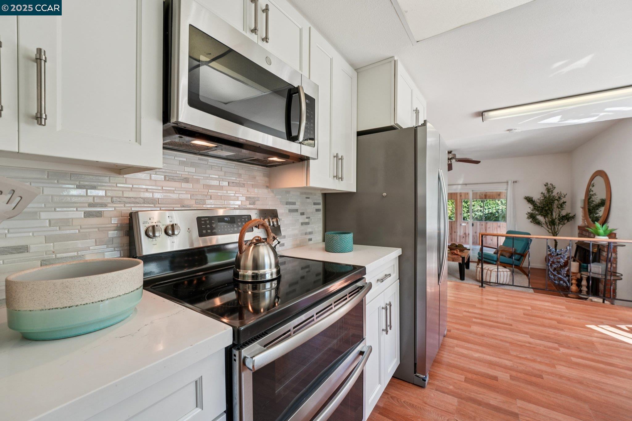 Detail Gallery Image 24 of 55 For 2128 Trinity Ct, Martinez,  CA 94553 - 3 Beds | 2 Baths