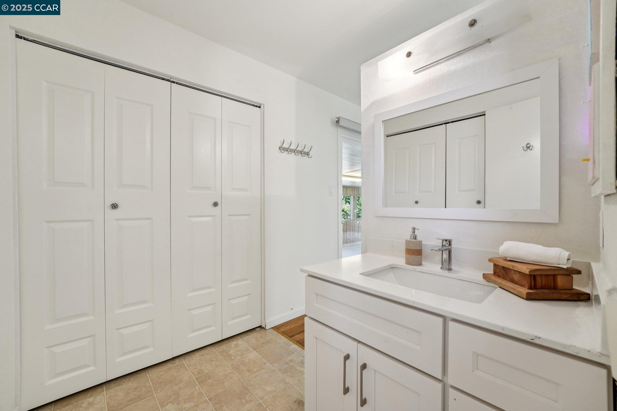 Detail Gallery Image 35 of 55 For 2128 Trinity Ct, Martinez,  CA 94553 - 3 Beds | 2 Baths